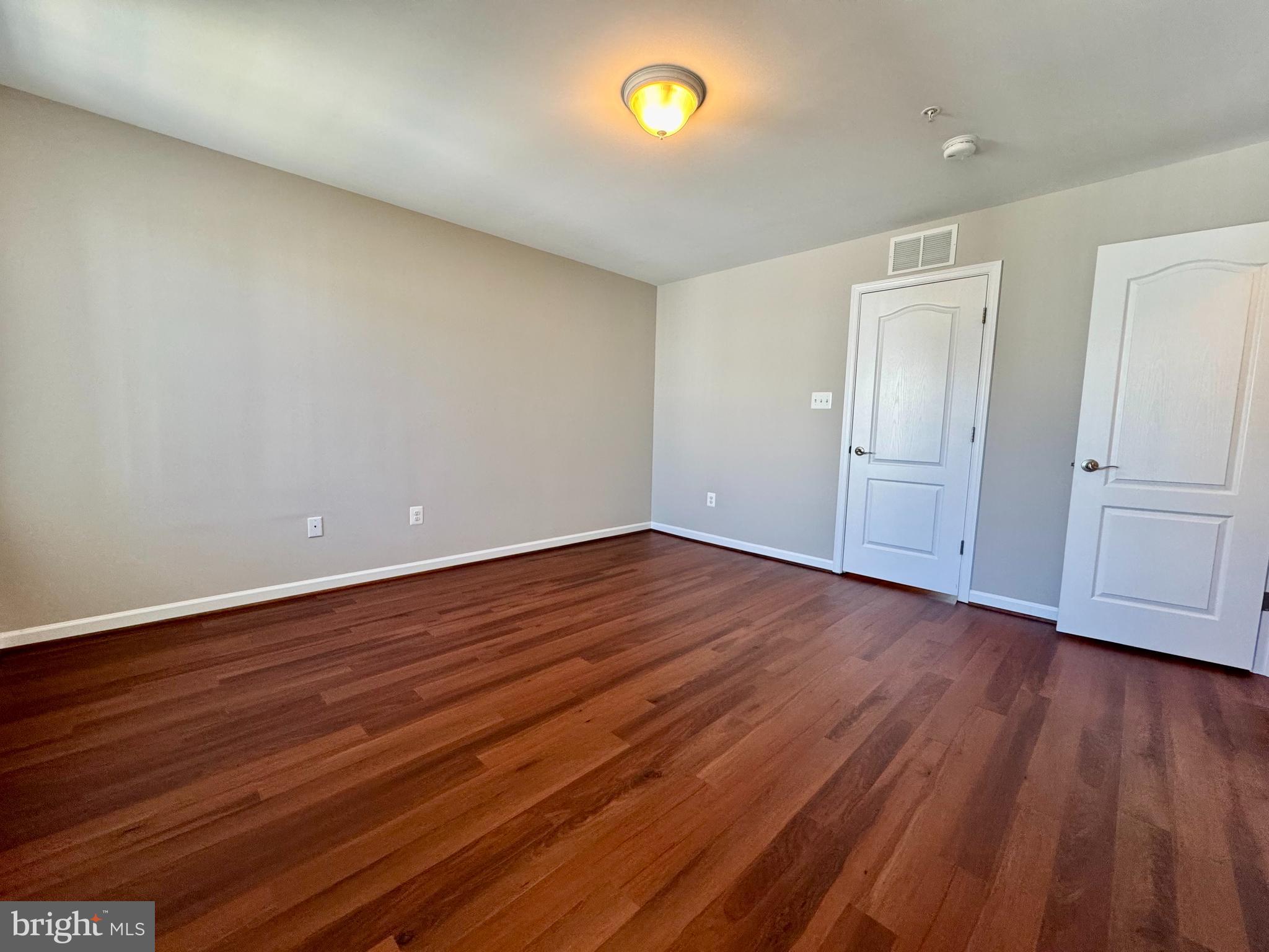 SENECA HILL - Residential Lease