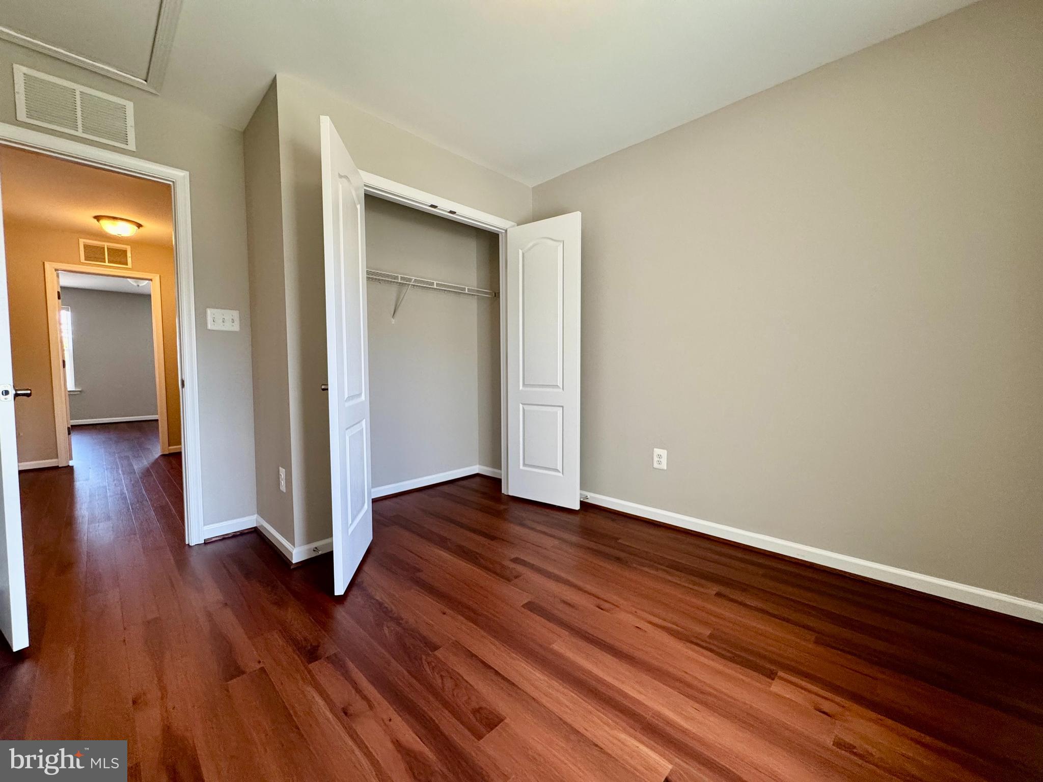 SENECA HILL - Residential Lease