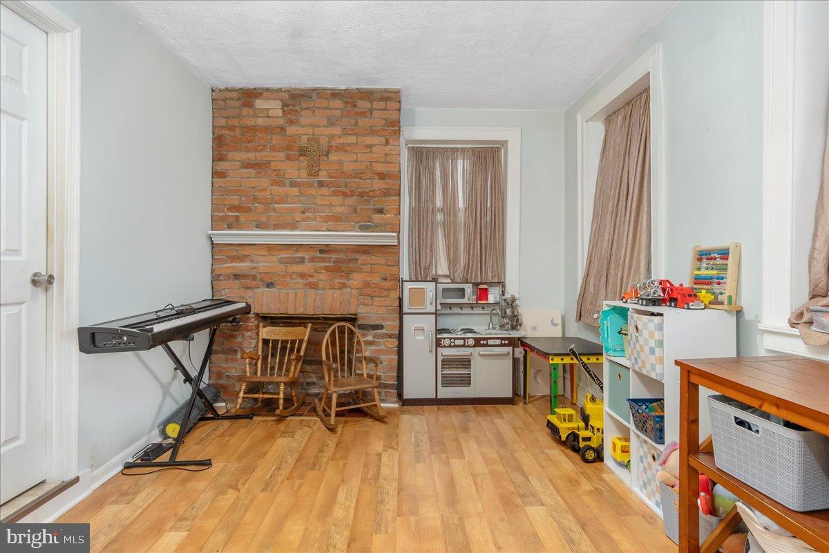 ROHRERSVILLE - Residential