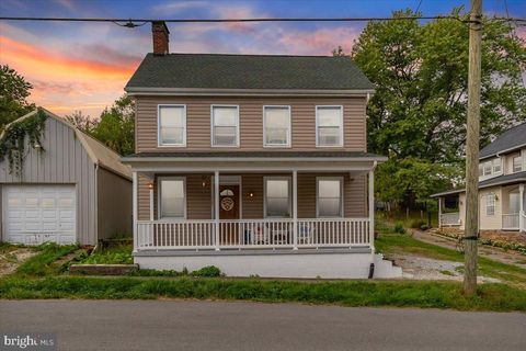 Photo of 4402 Main Street, ROHRERSVILLE, MD 21779 (MLS # MDWA2031594)