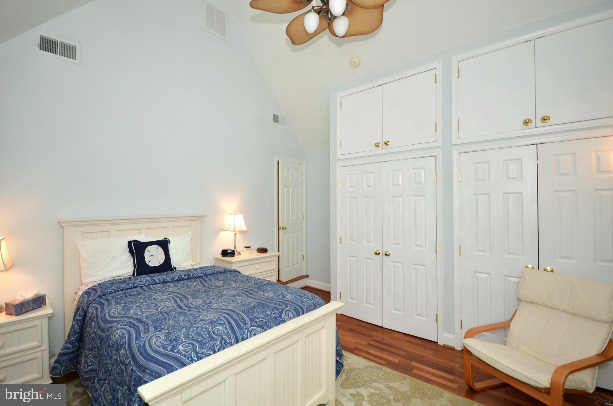 MOUNT WASHINGTON - Residential