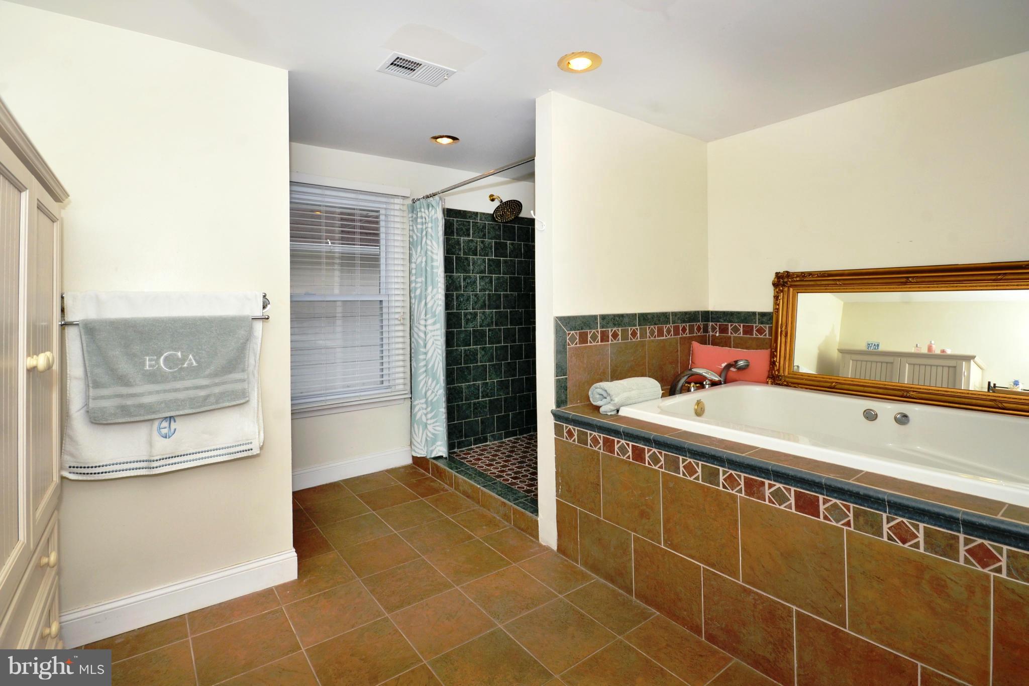 MOUNT WASHINGTON - Residential