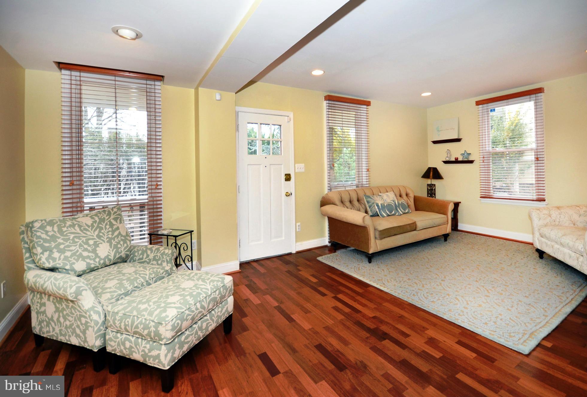 MOUNT WASHINGTON - Residential