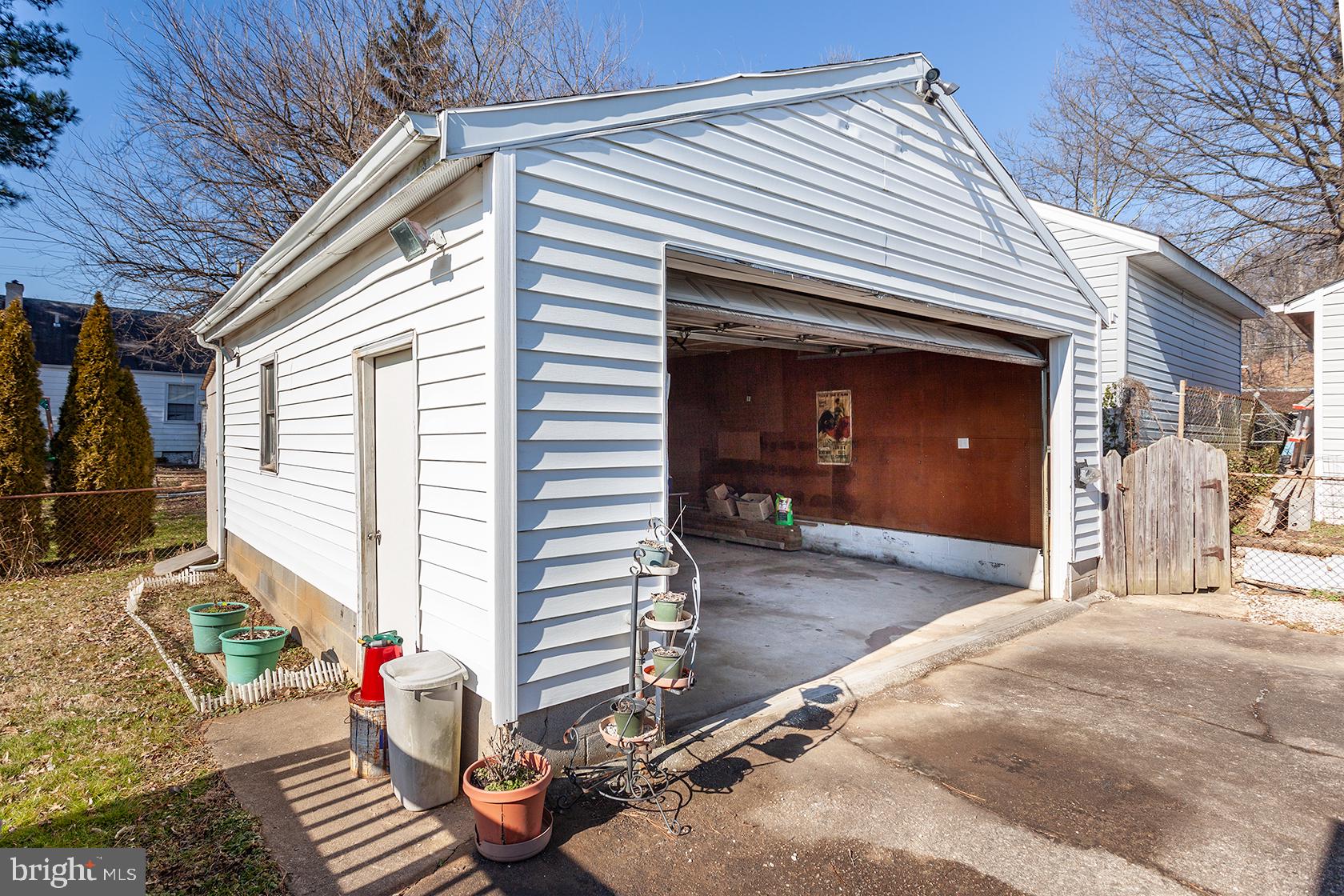 WESTLAWN - Residential