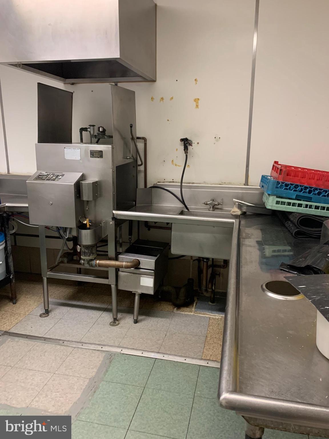 WASHINGTON SQ WEST - Commercial Sale