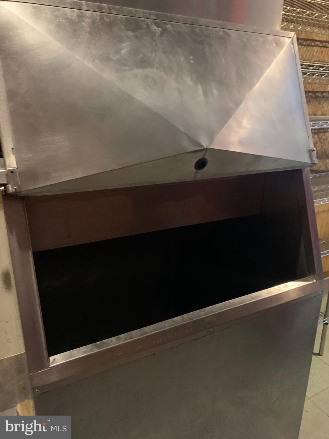 WASHINGTON SQ WEST - Commercial Sale