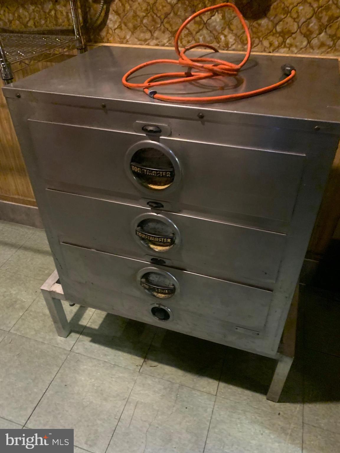 WASHINGTON SQ WEST - Commercial Sale