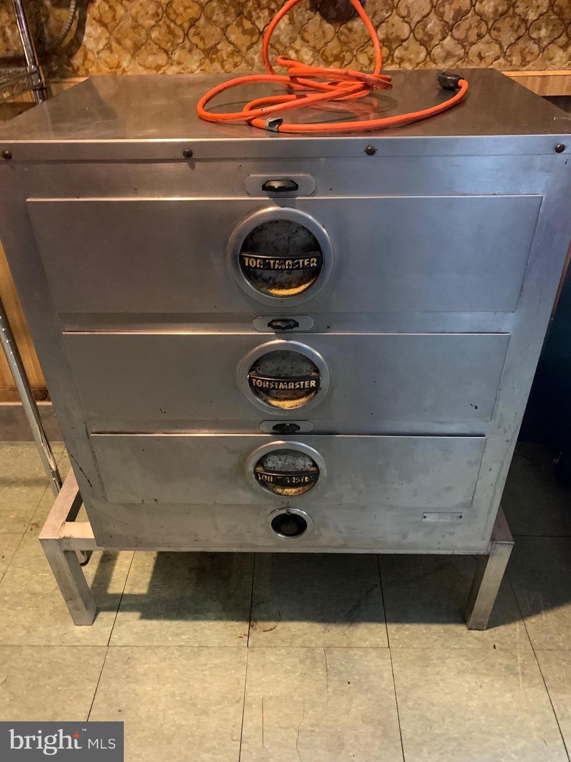 WASHINGTON SQ WEST - Commercial Sale