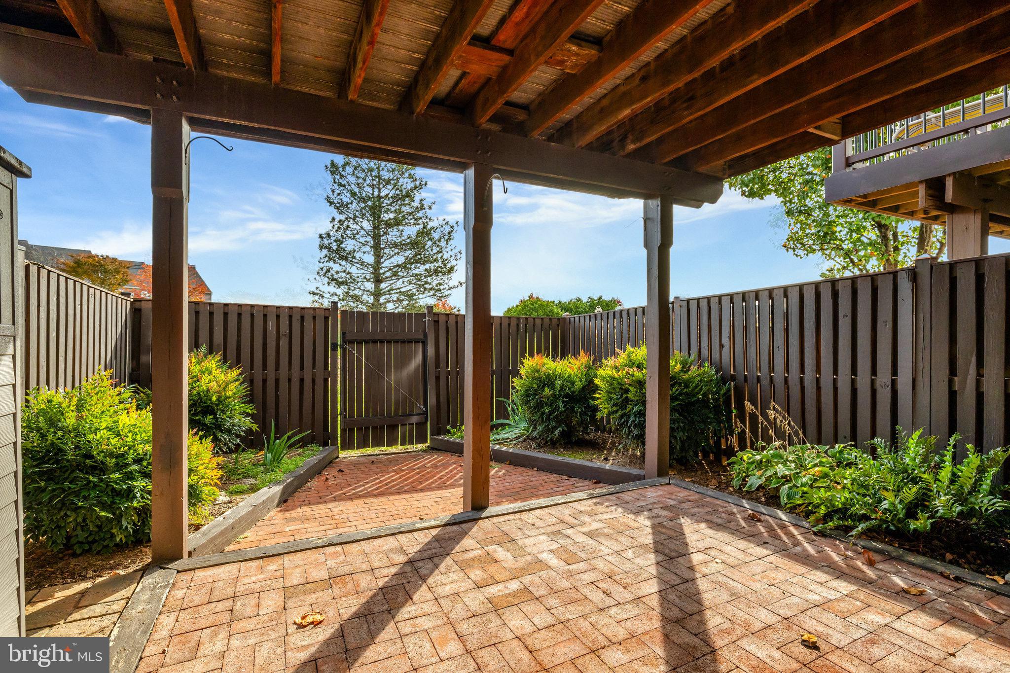 ASHBURN VILLAGE - Residential Lease