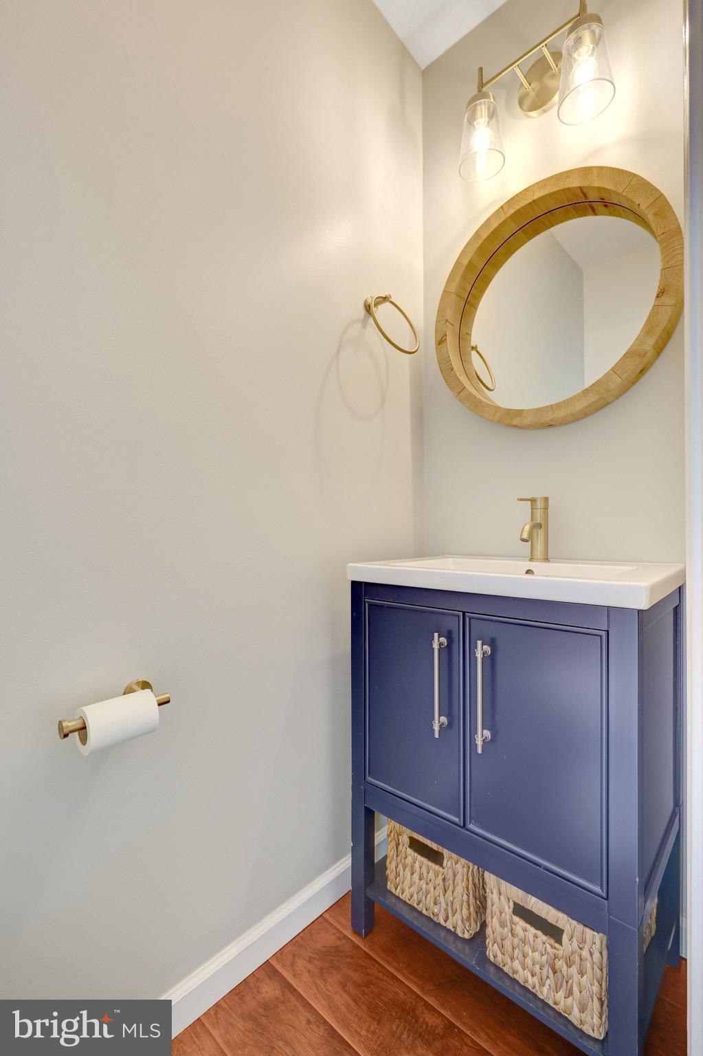 ASHBURN VILLAGE - Residential Lease