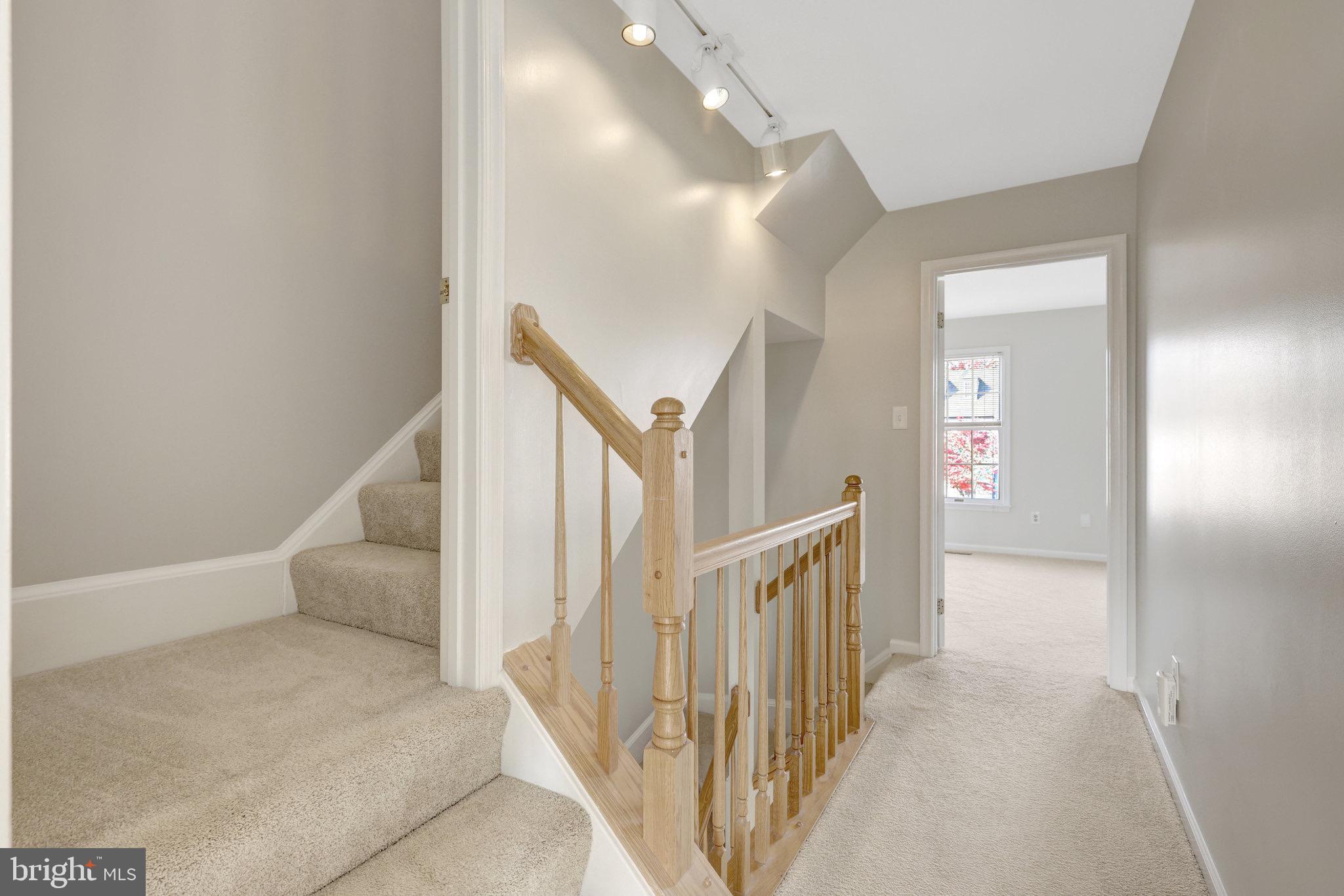 ASHBURN VILLAGE - Residential Lease