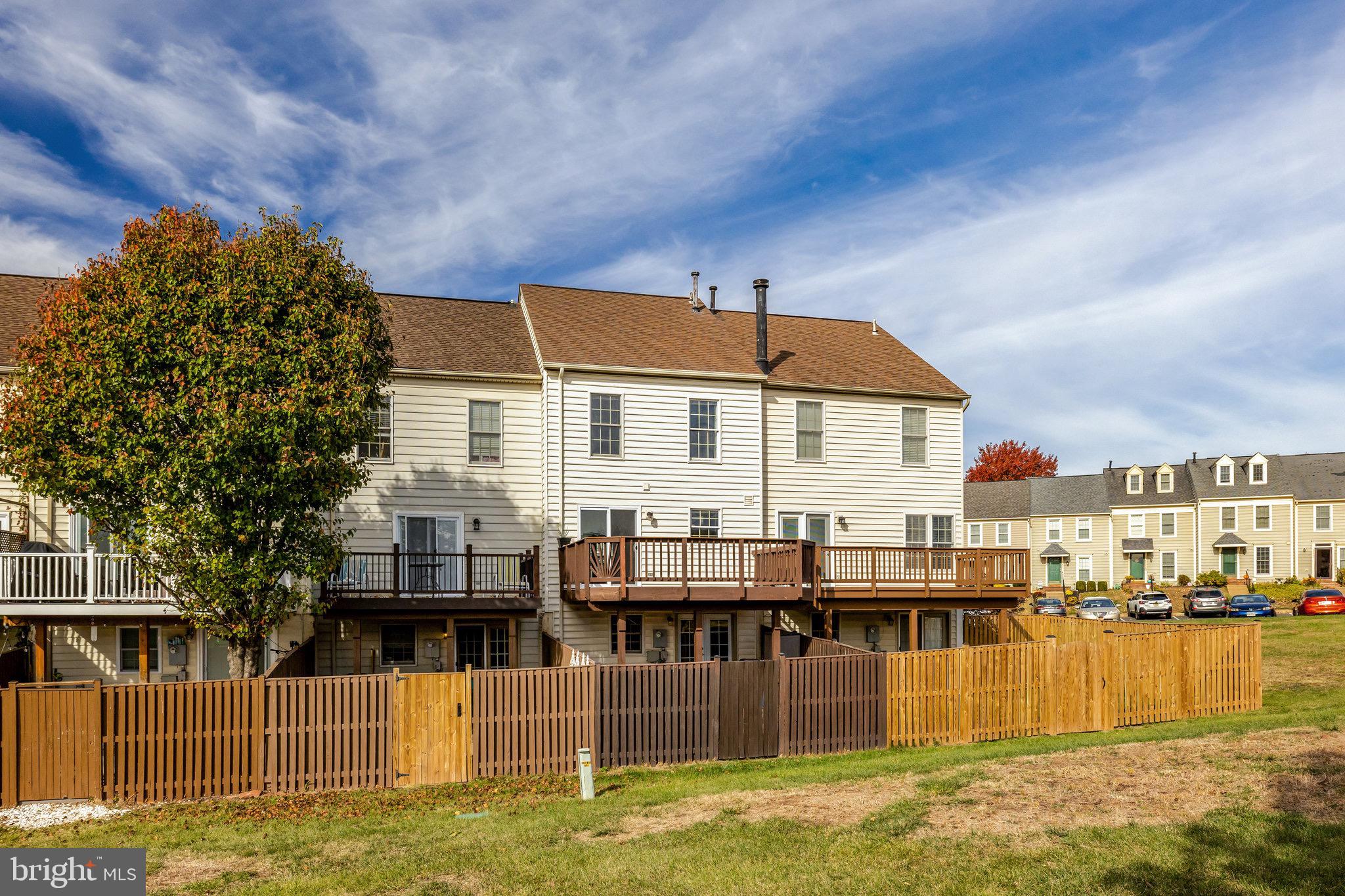 ASHBURN VILLAGE - Residential Lease