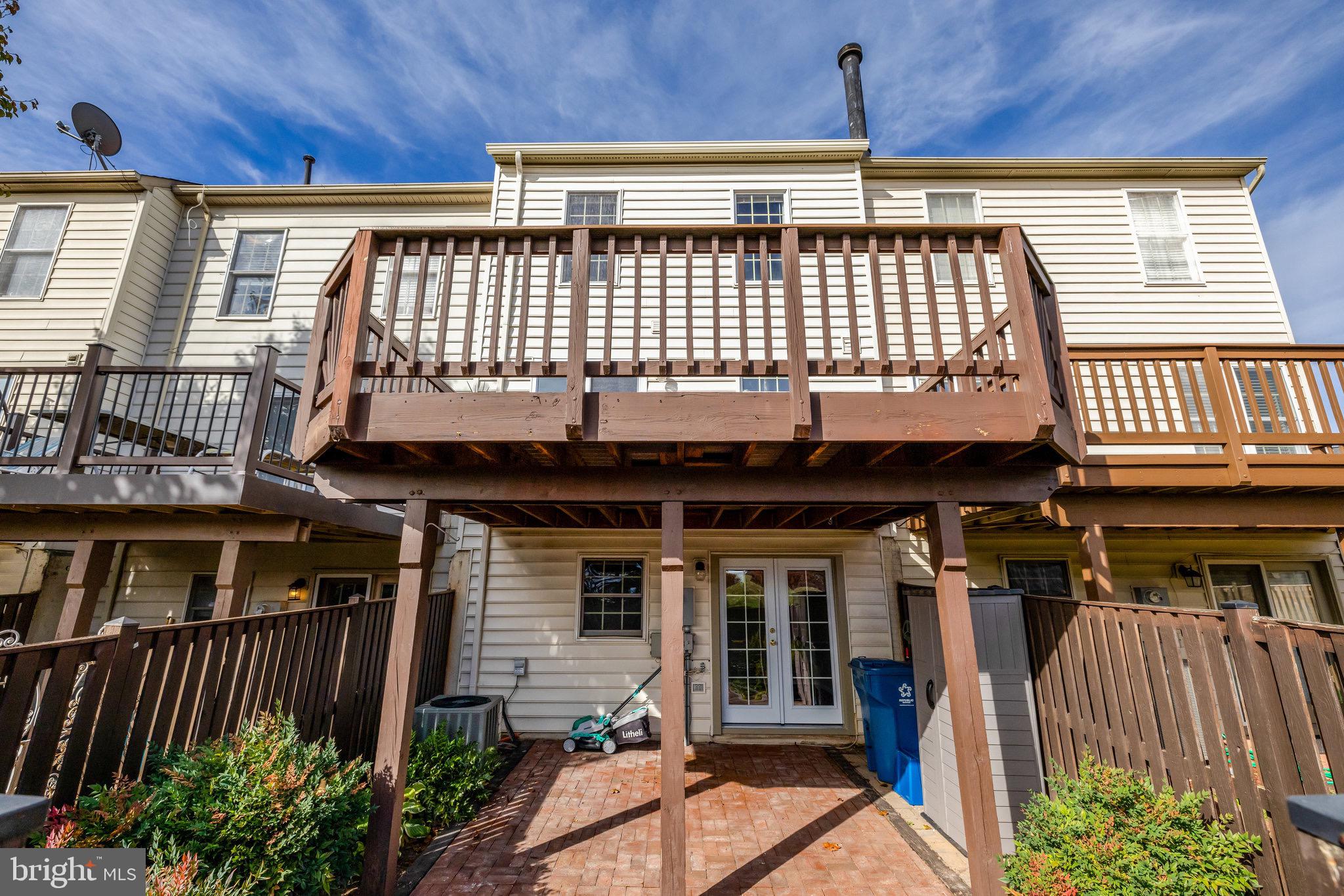 ASHBURN VILLAGE - Residential Lease