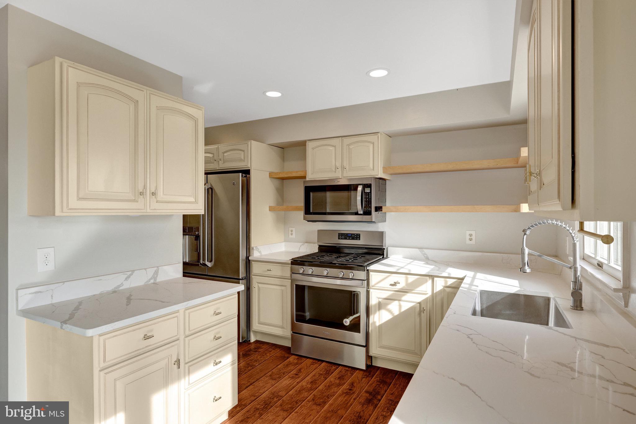 ASHBURN VILLAGE - Residential Lease