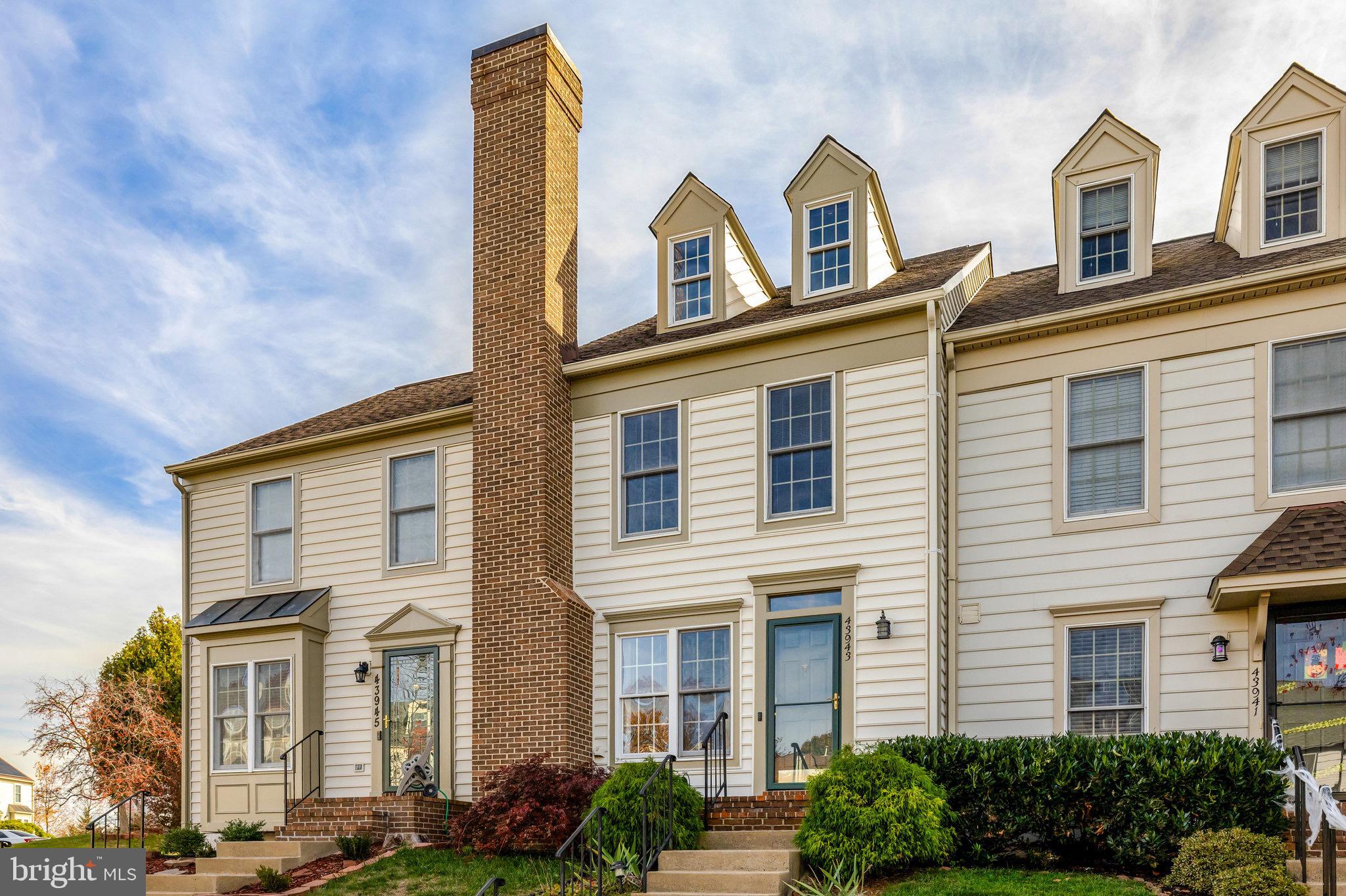 ASHBURN VILLAGE - Residential Lease