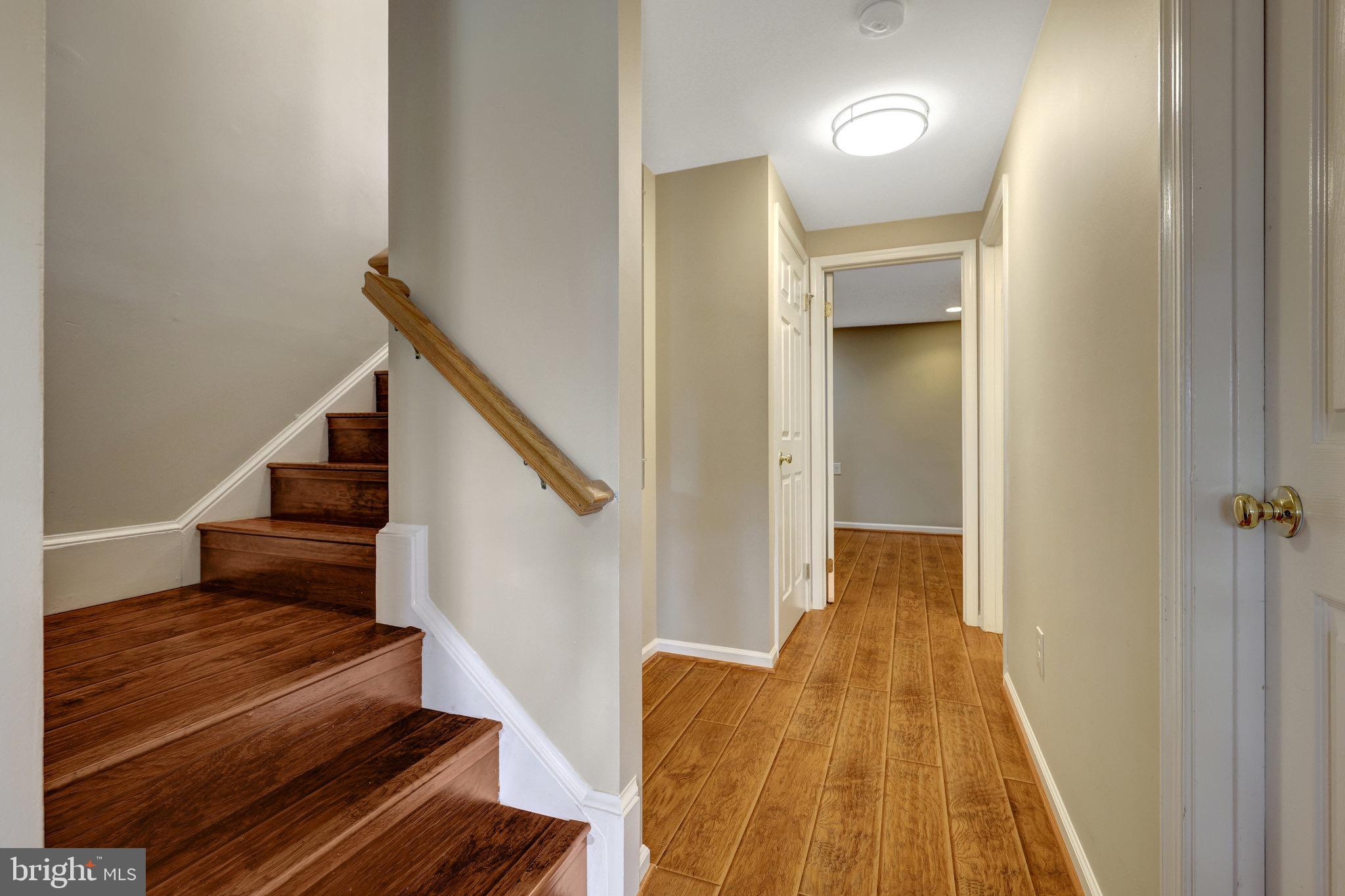 ASHBURN VILLAGE - Residential Lease