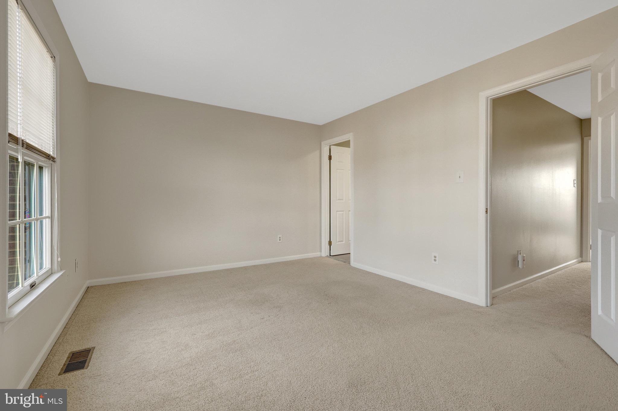 ASHBURN VILLAGE - Residential Lease