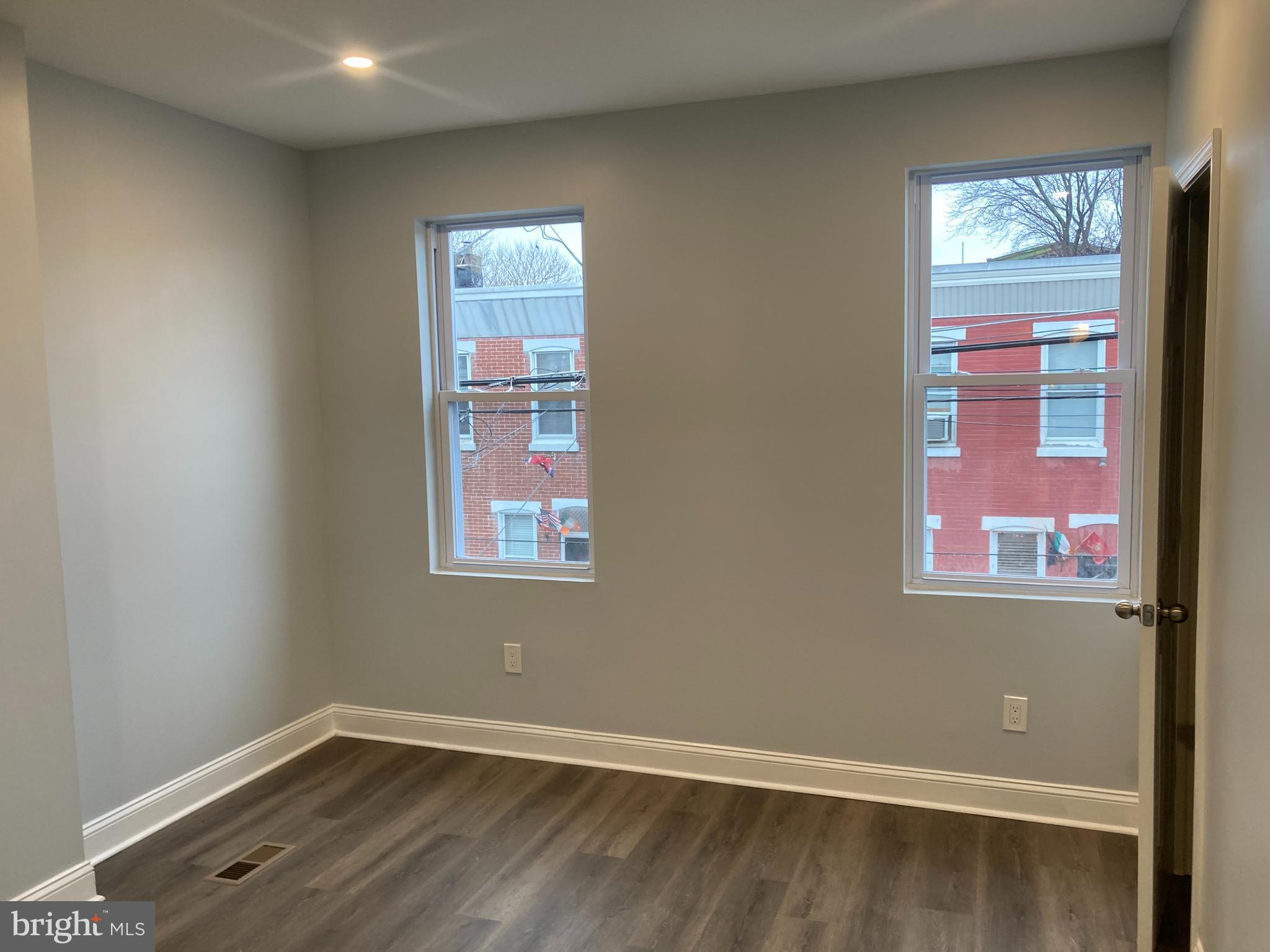 PORT RICHMOND - Residential