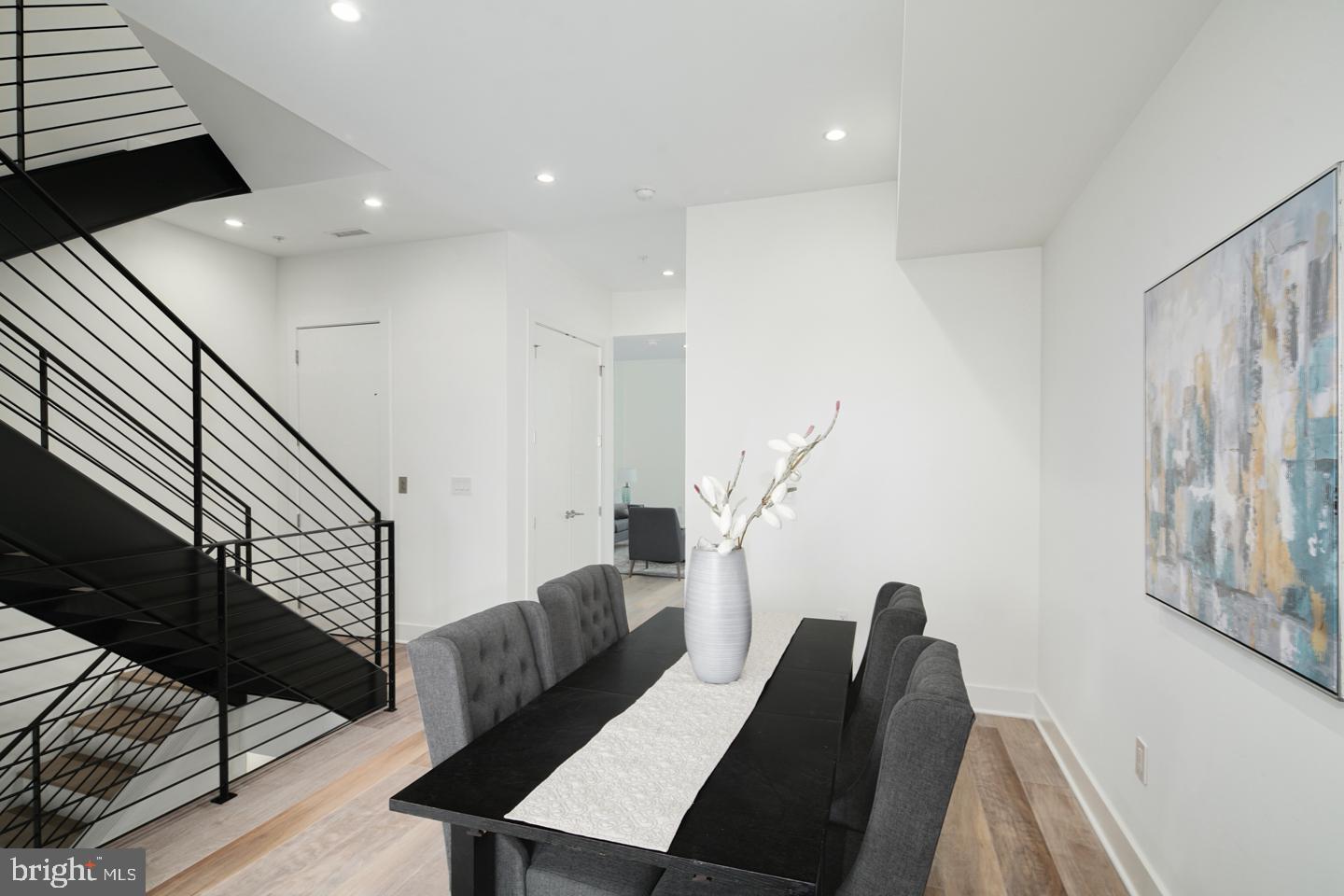 SOCIETY HILL - Residential