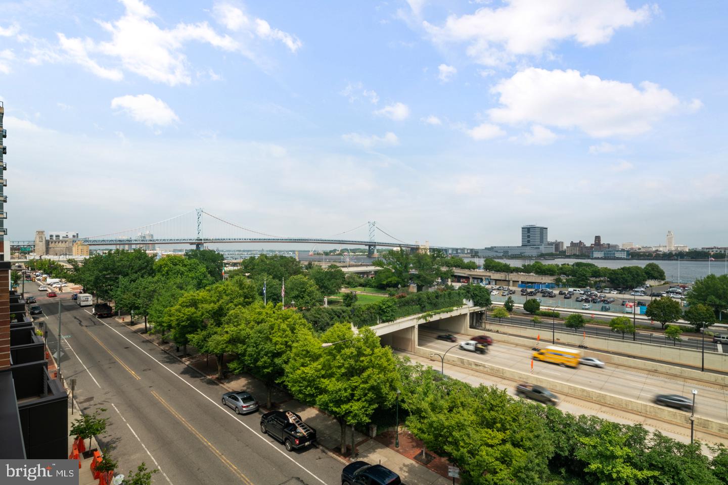 SOCIETY HILL - Residential