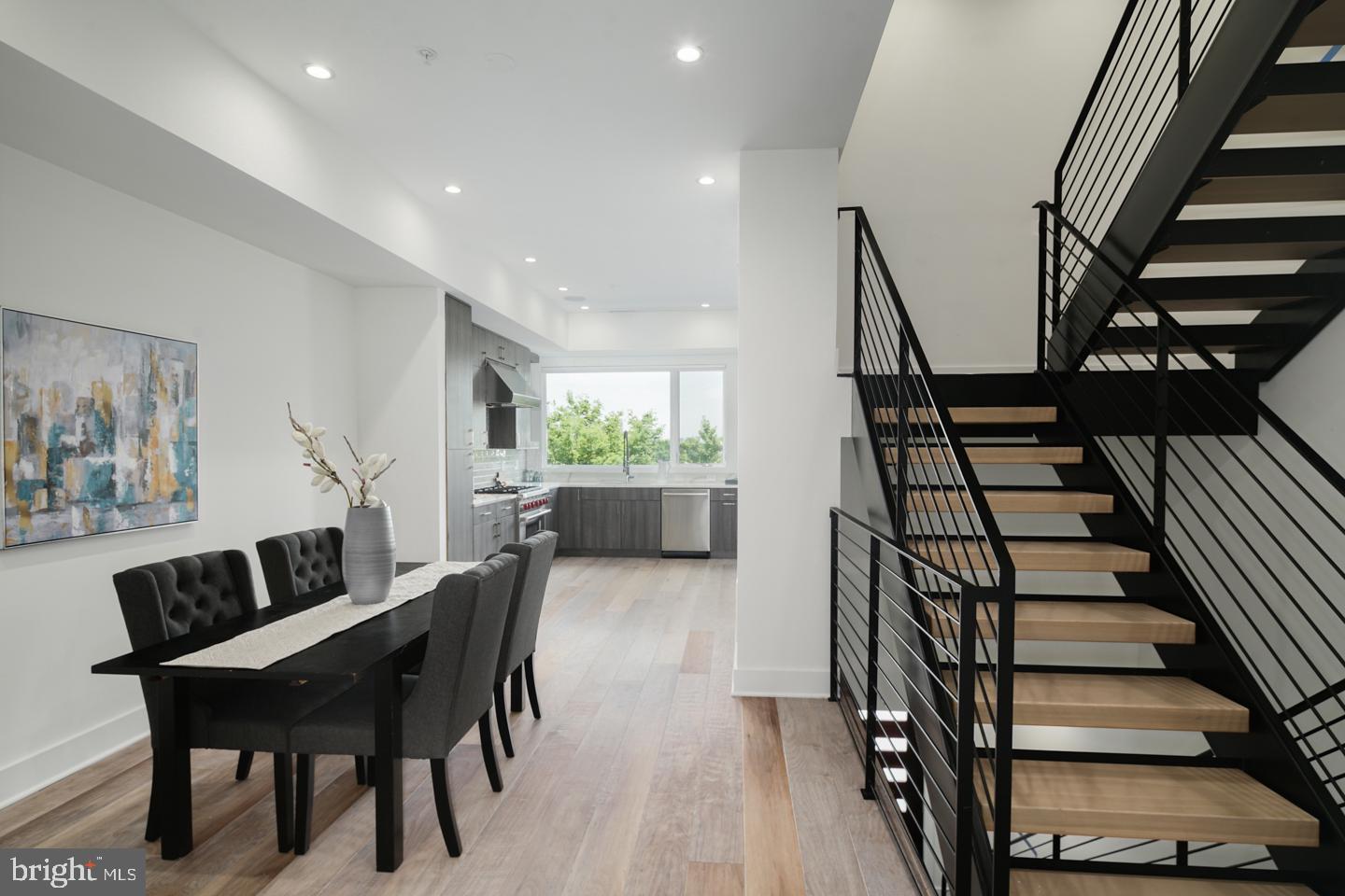 SOCIETY HILL - Residential