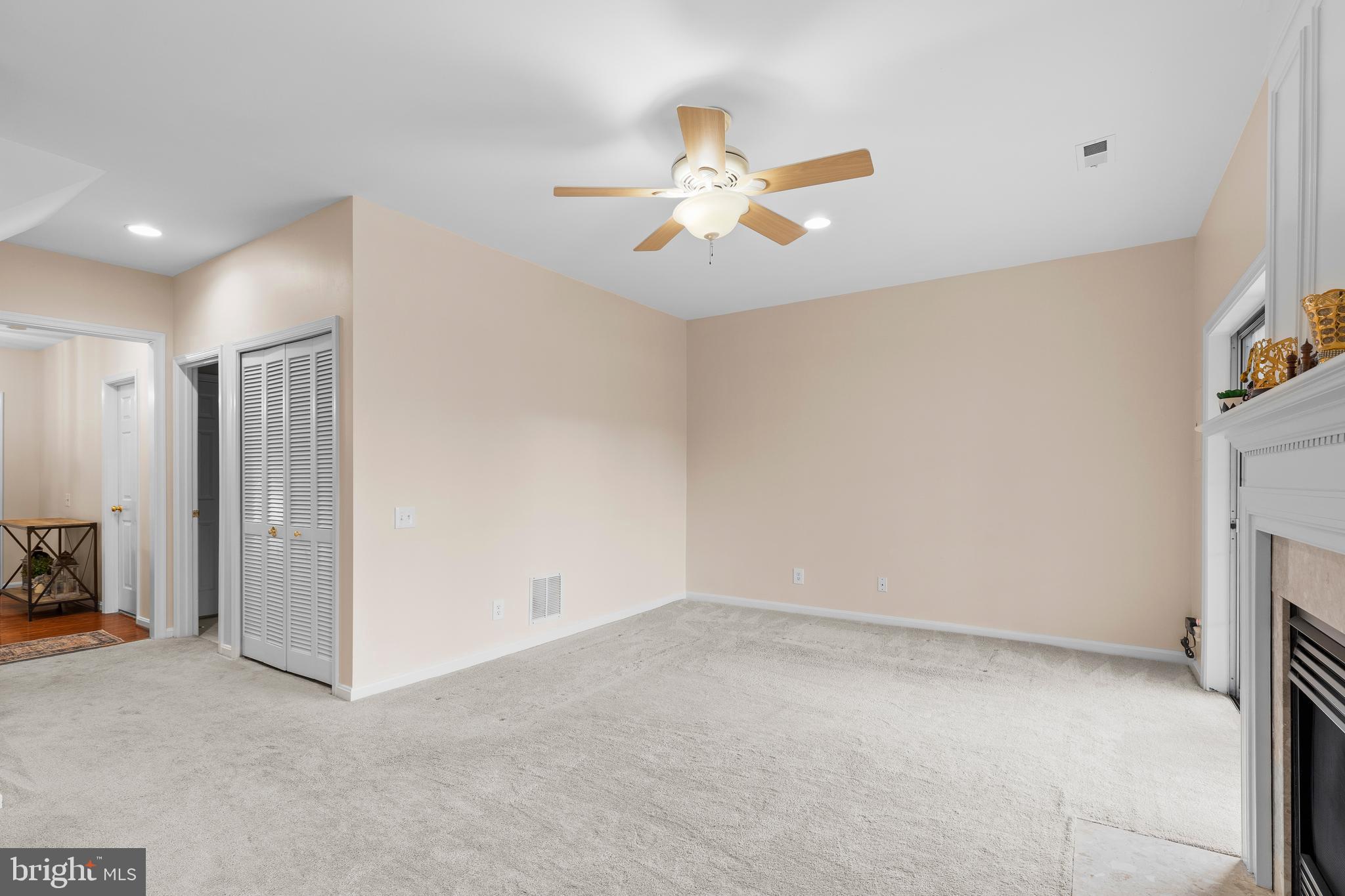 ASHBURN FARM - Residential