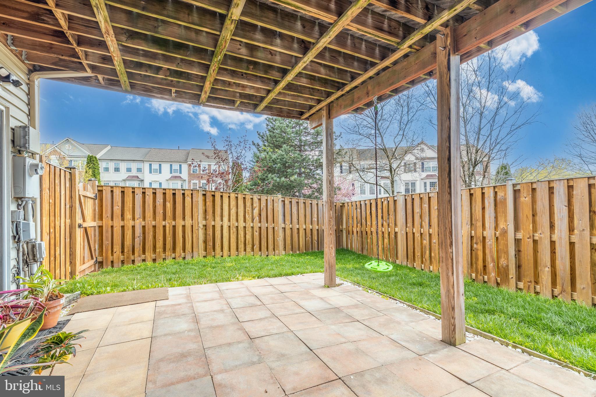 ASHBURN FARM - Residential