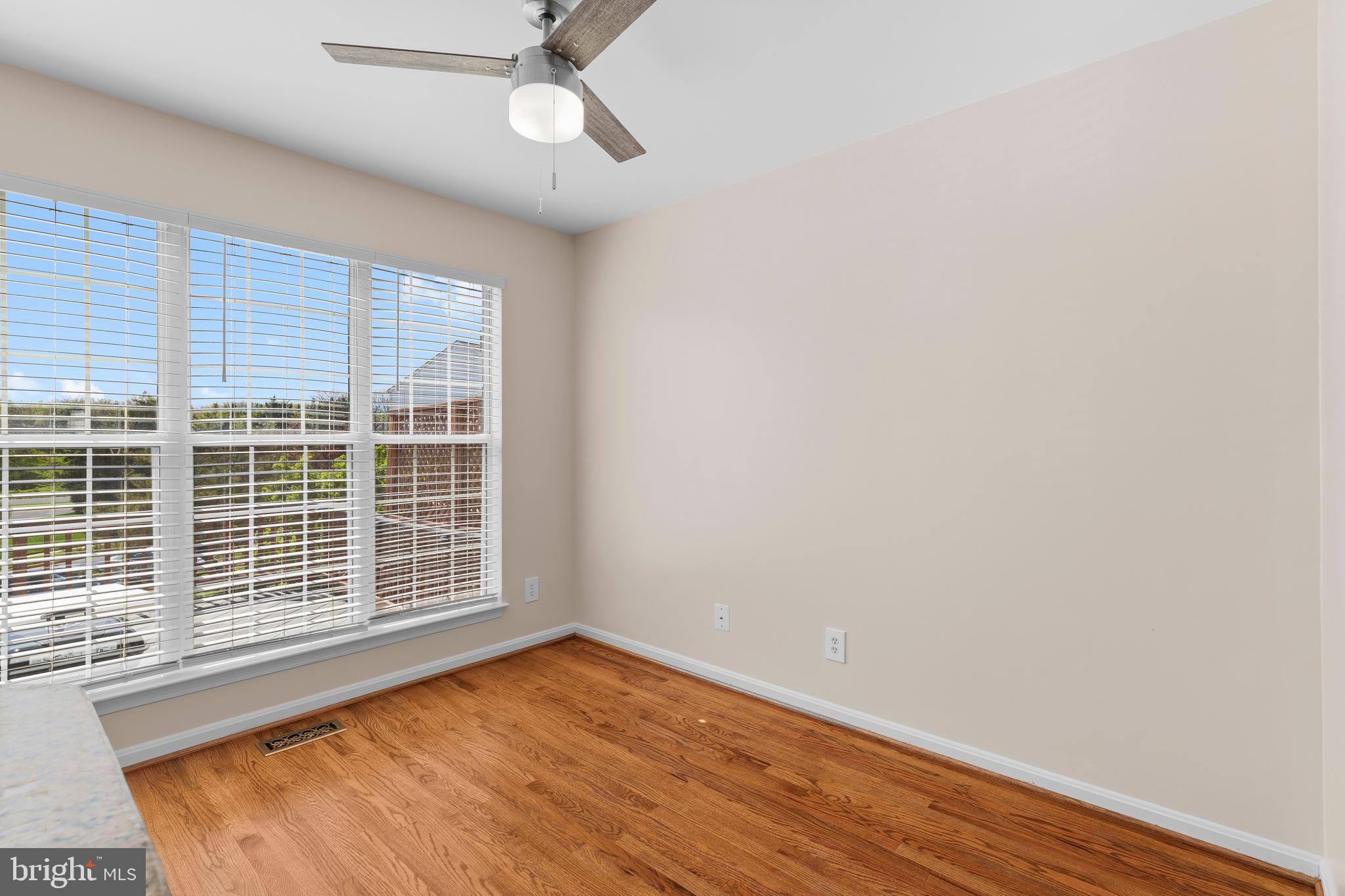 ASHBURN FARM - Residential