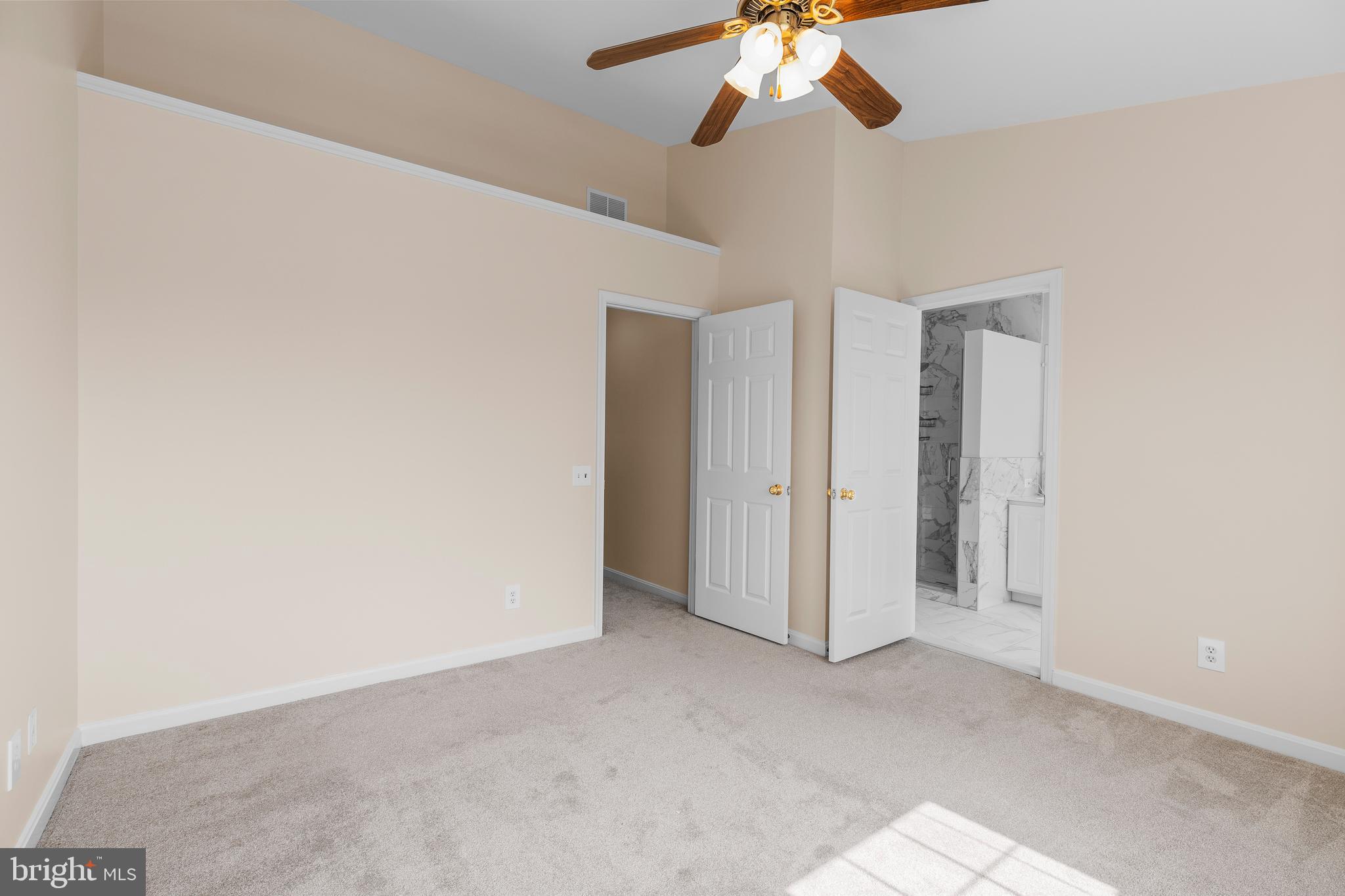 ASHBURN FARM - Residential