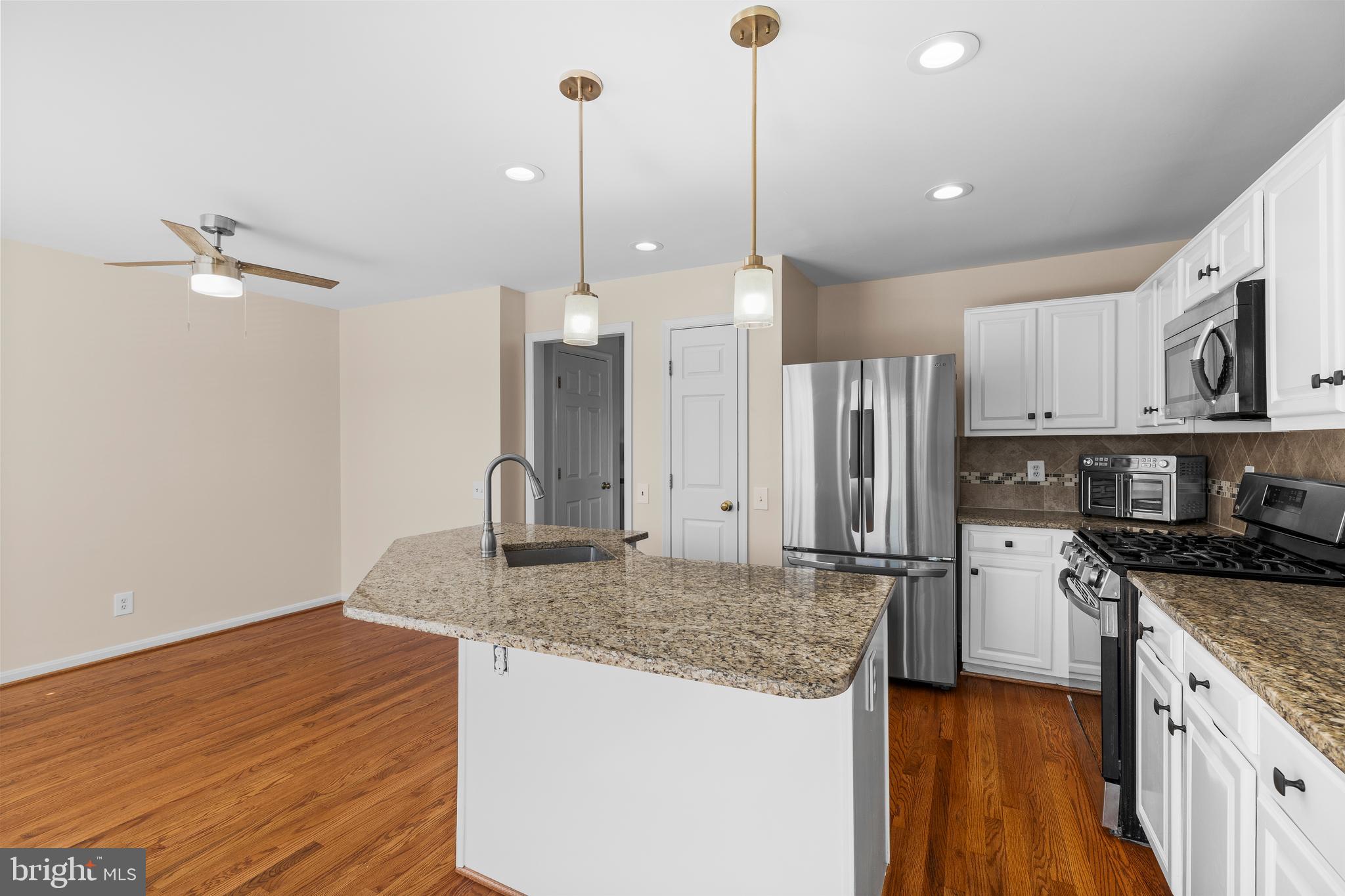 ASHBURN FARM - Residential