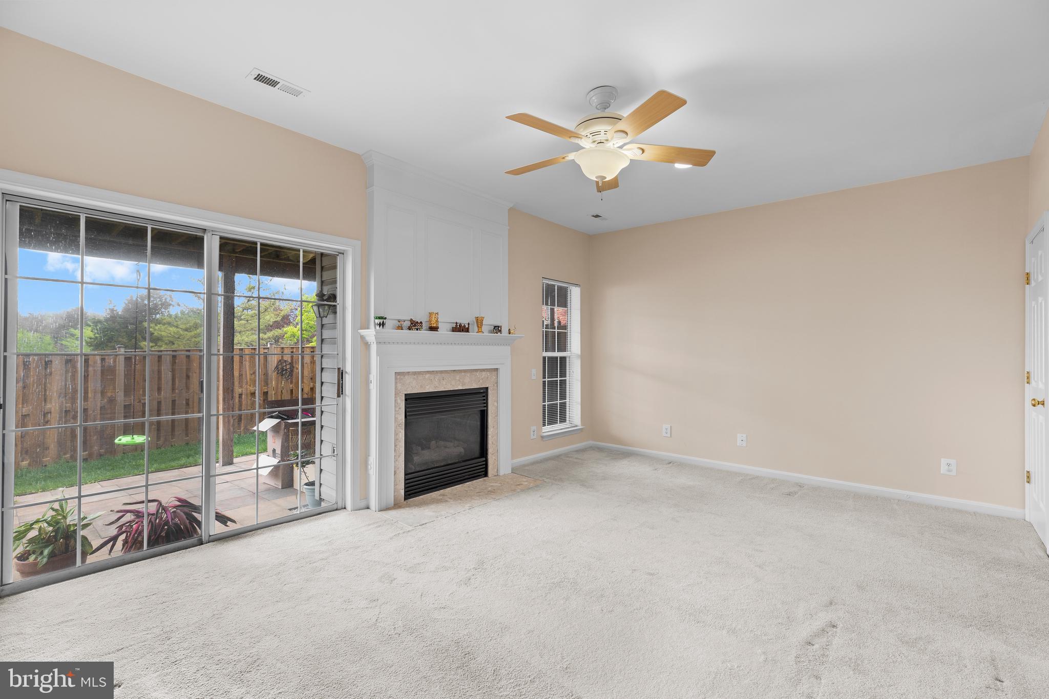 ASHBURN FARM - Residential