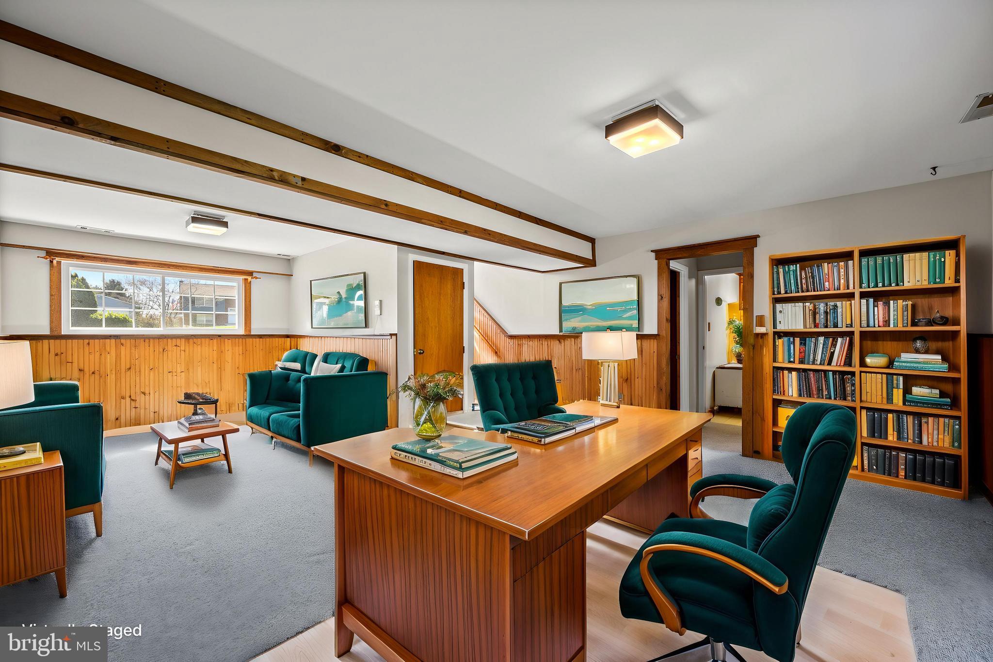 WOLF HILL - Residential