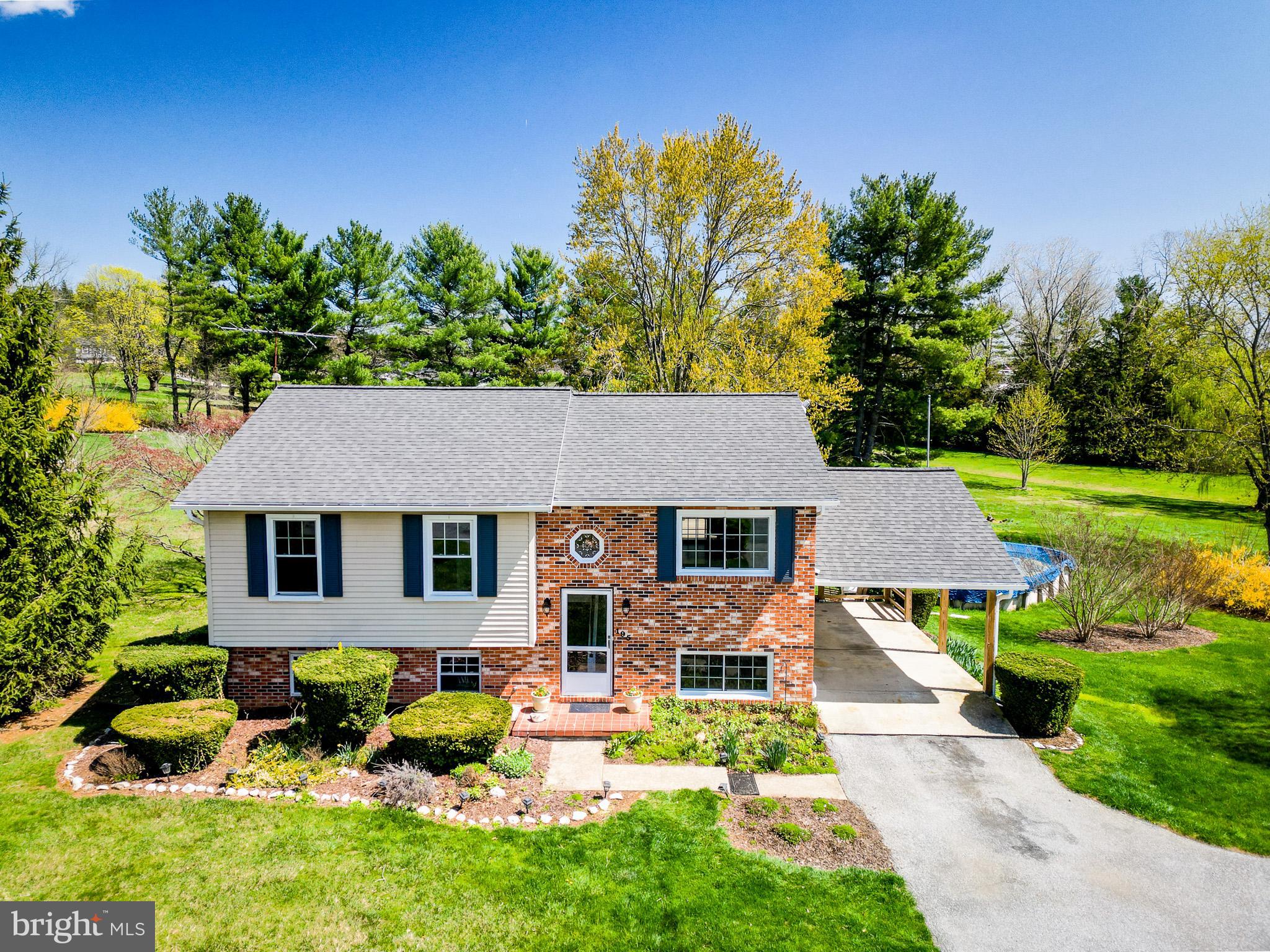 WOLF HILL - Residential