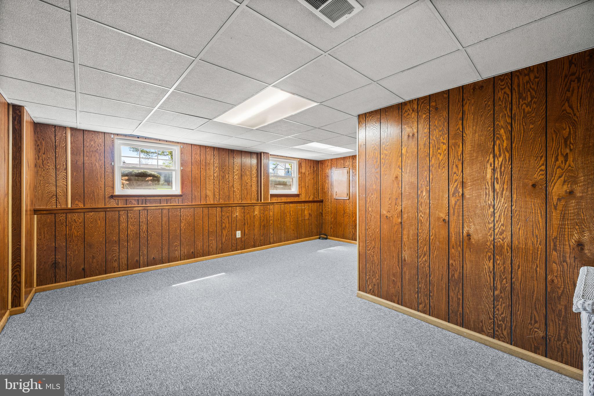 WOLF HILL - Residential