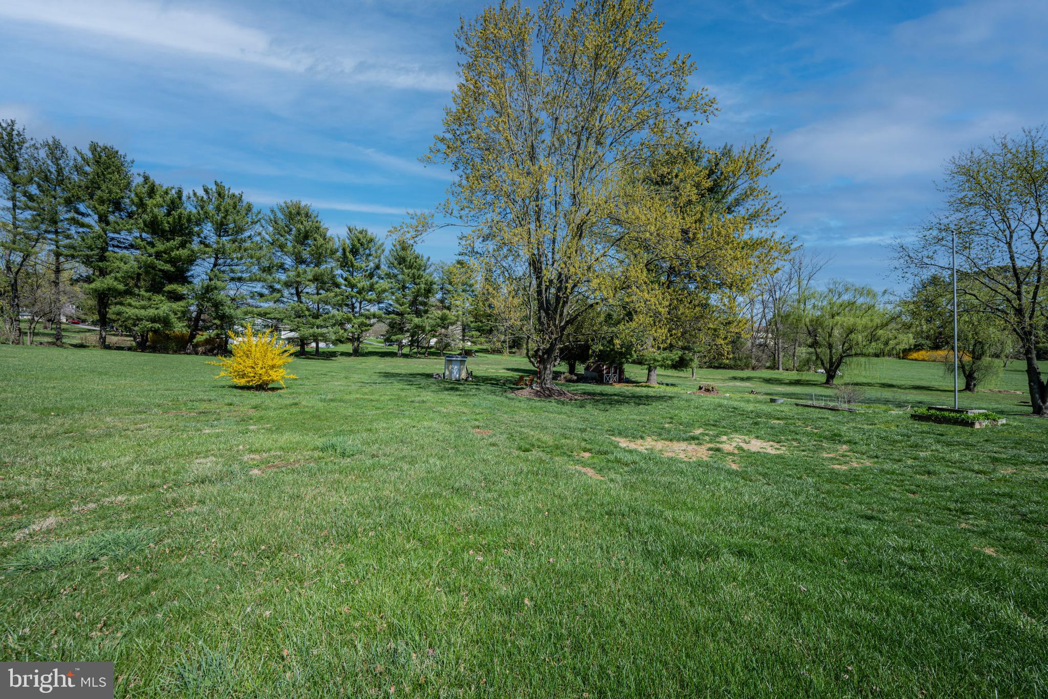 WOLF HILL - Residential