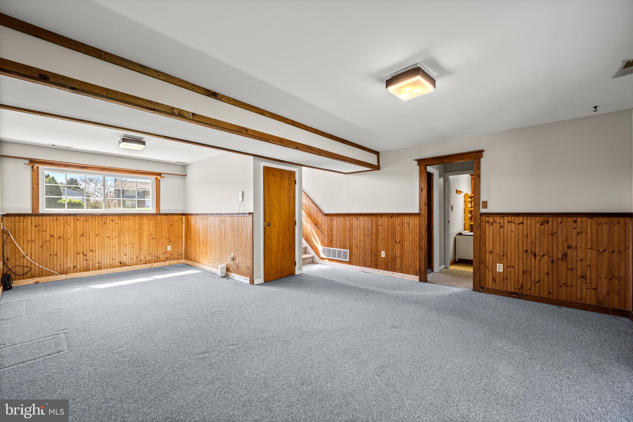 WOLF HILL - Residential