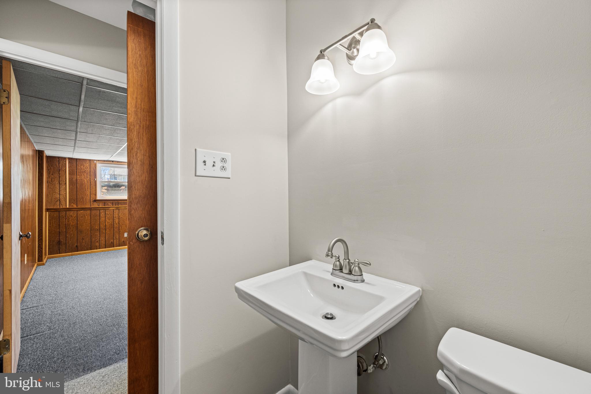 WOLF HILL - Residential