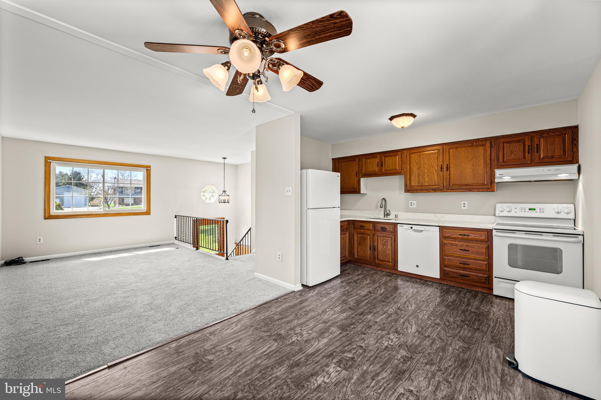 WOLF HILL - Residential