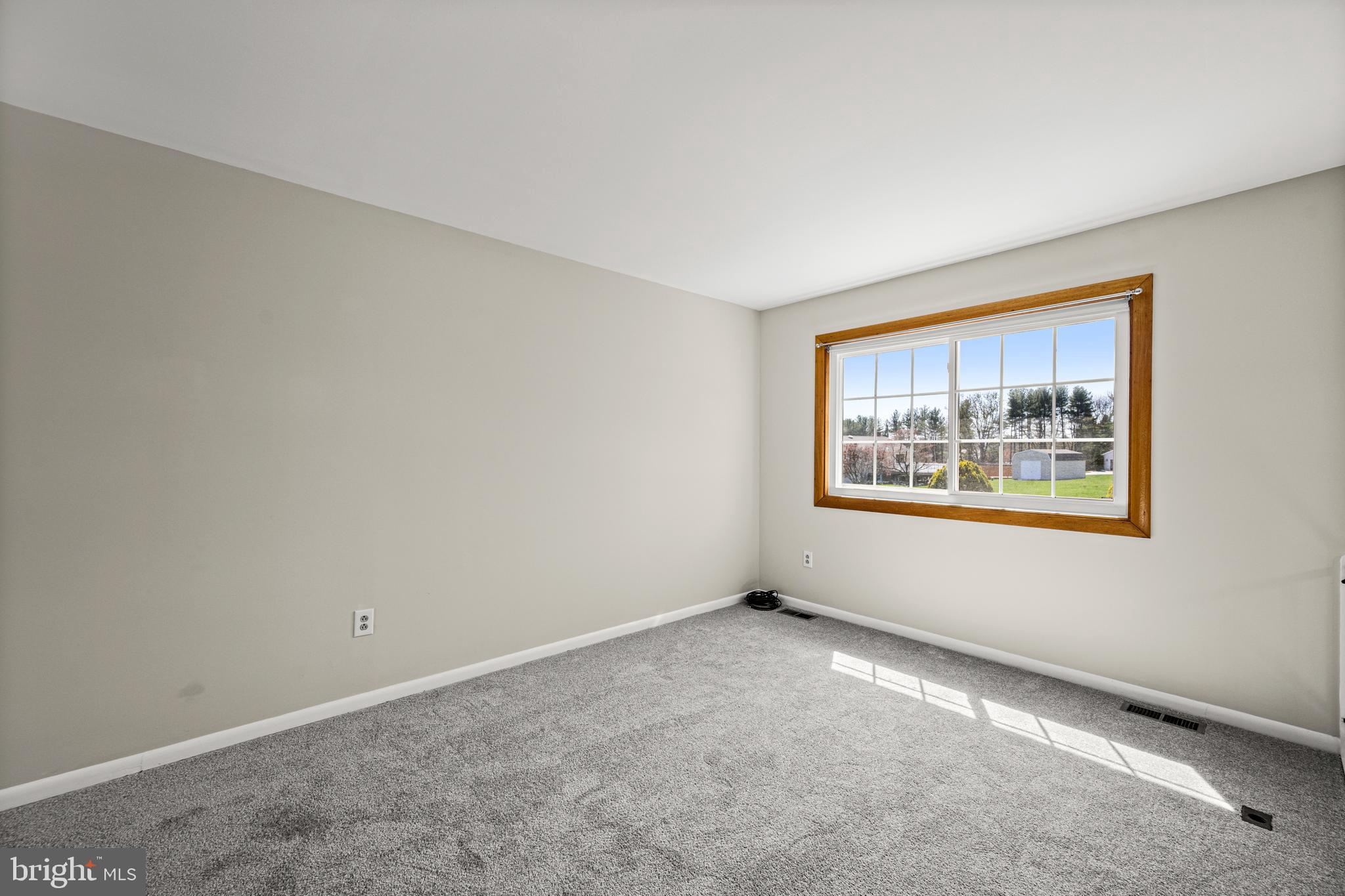 WOLF HILL - Residential