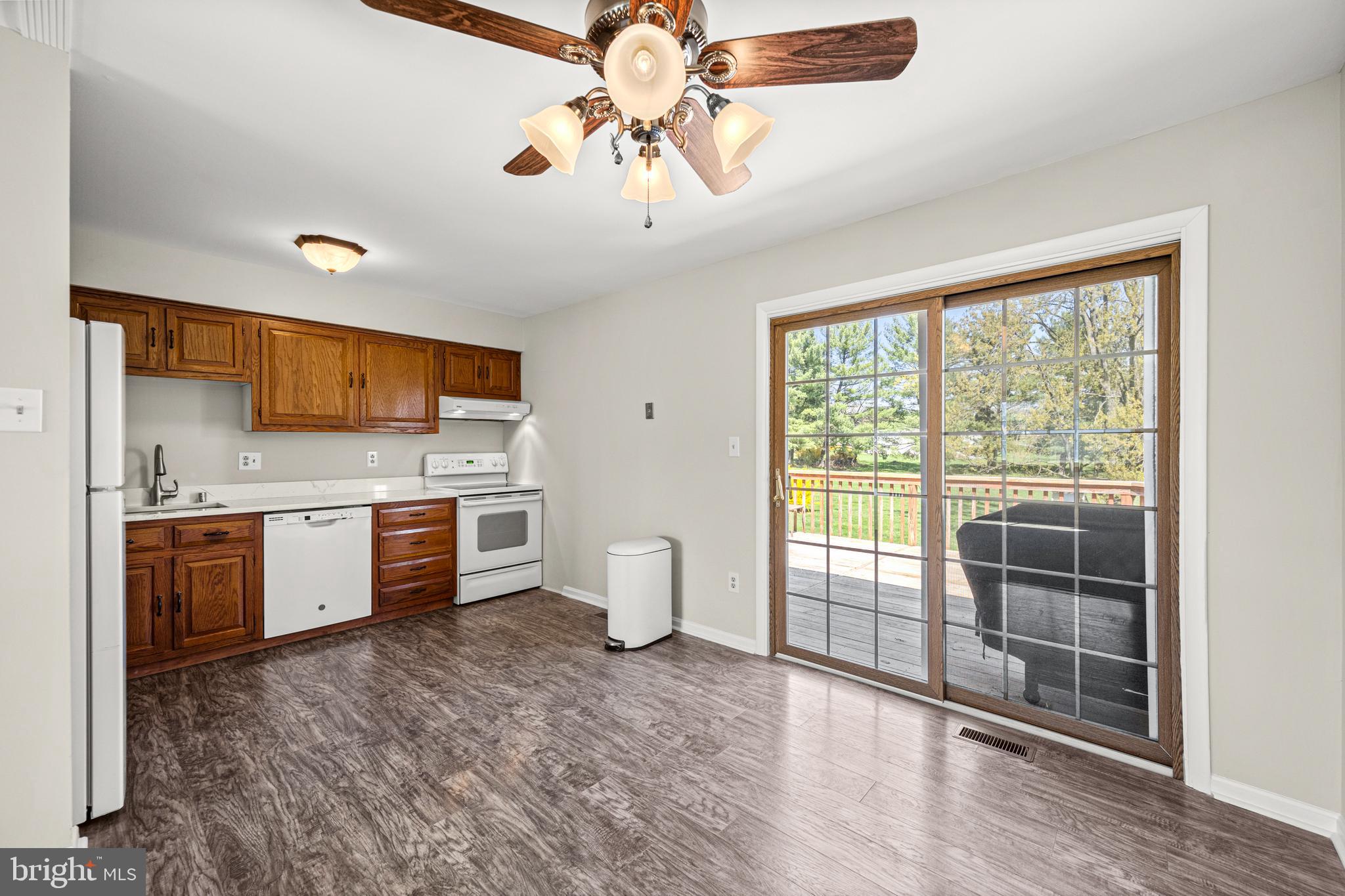 WOLF HILL - Residential