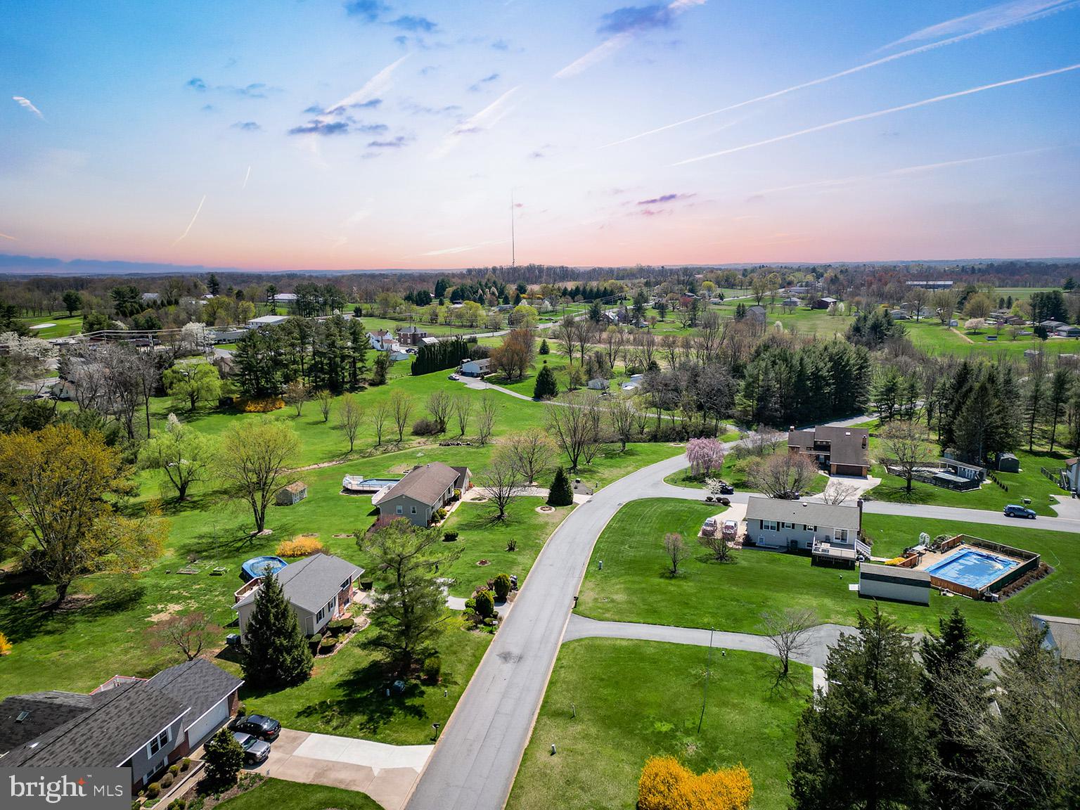 WOLF HILL - Residential