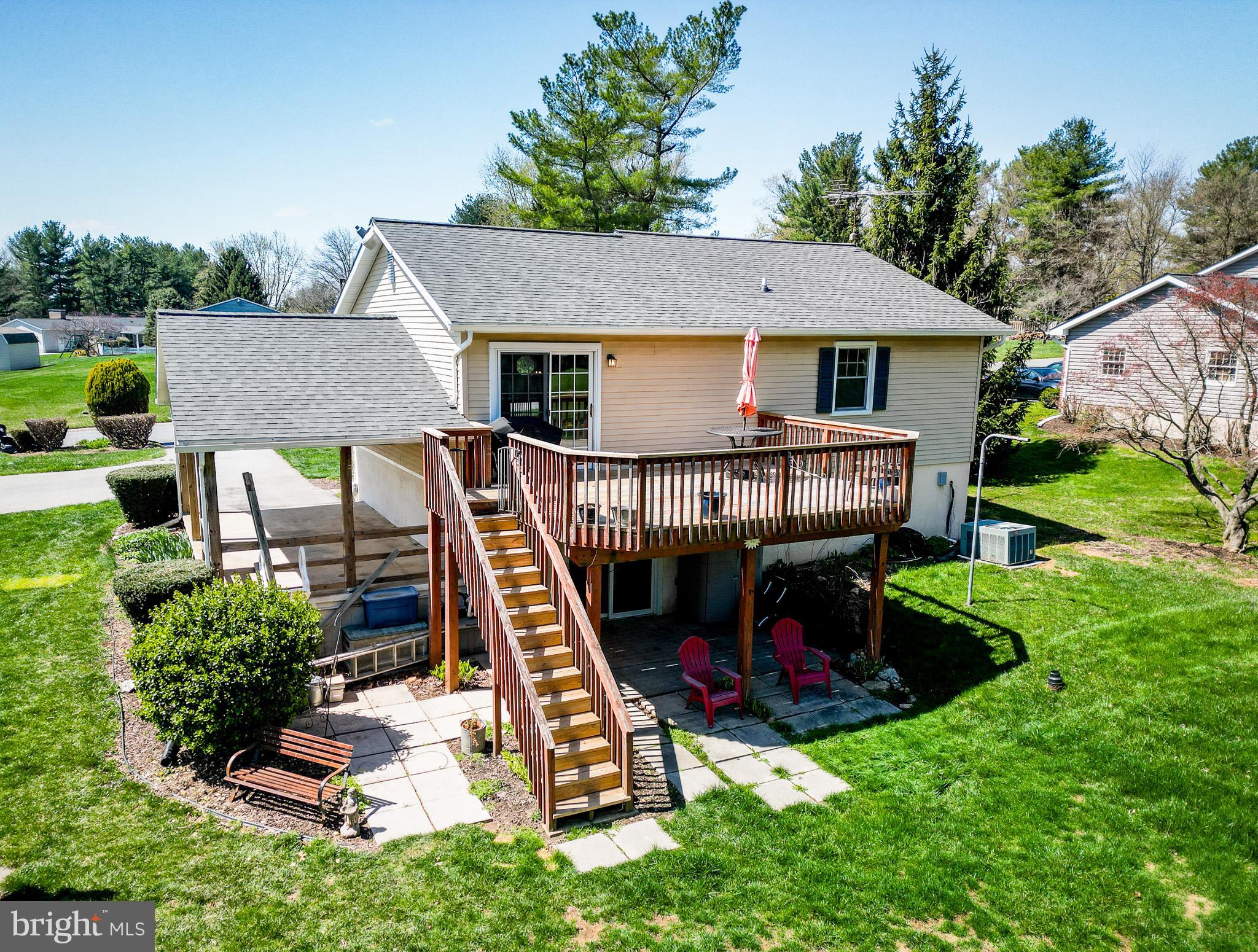 WOLF HILL - Residential