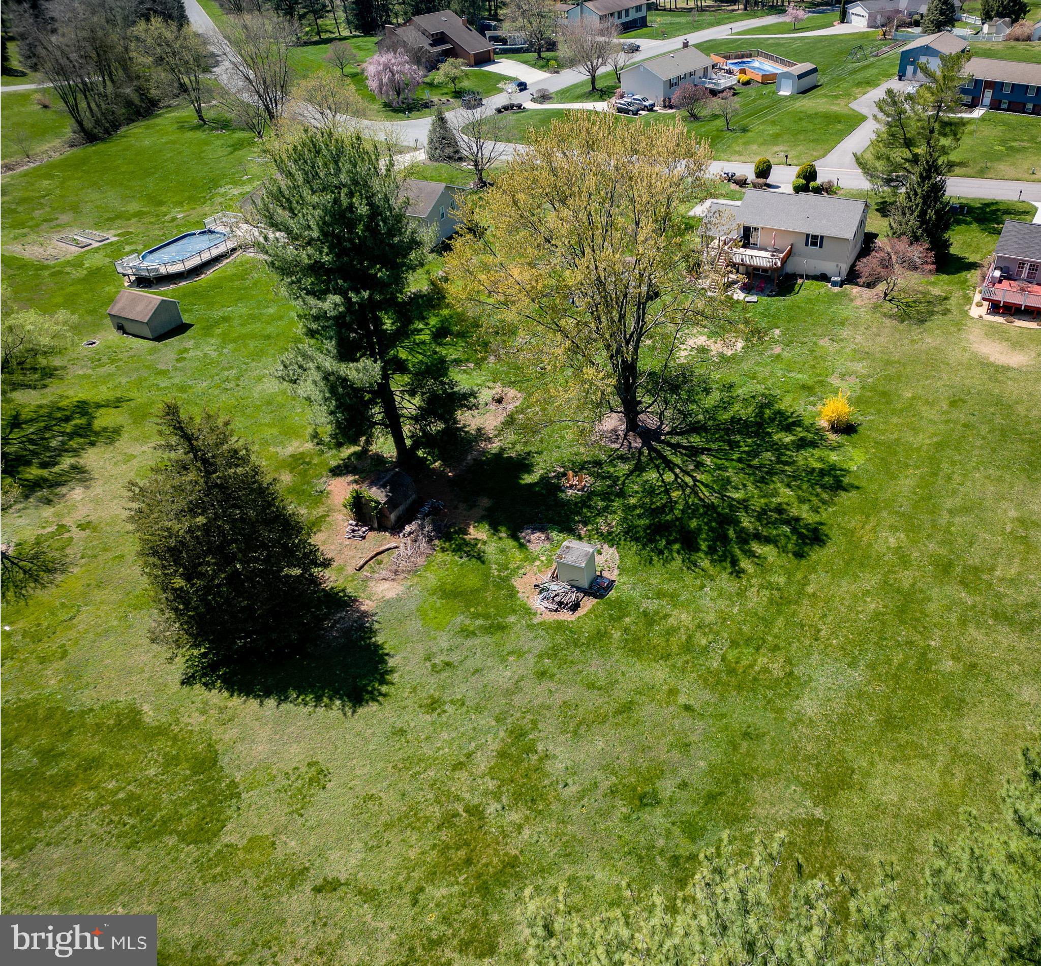 WOLF HILL - Residential