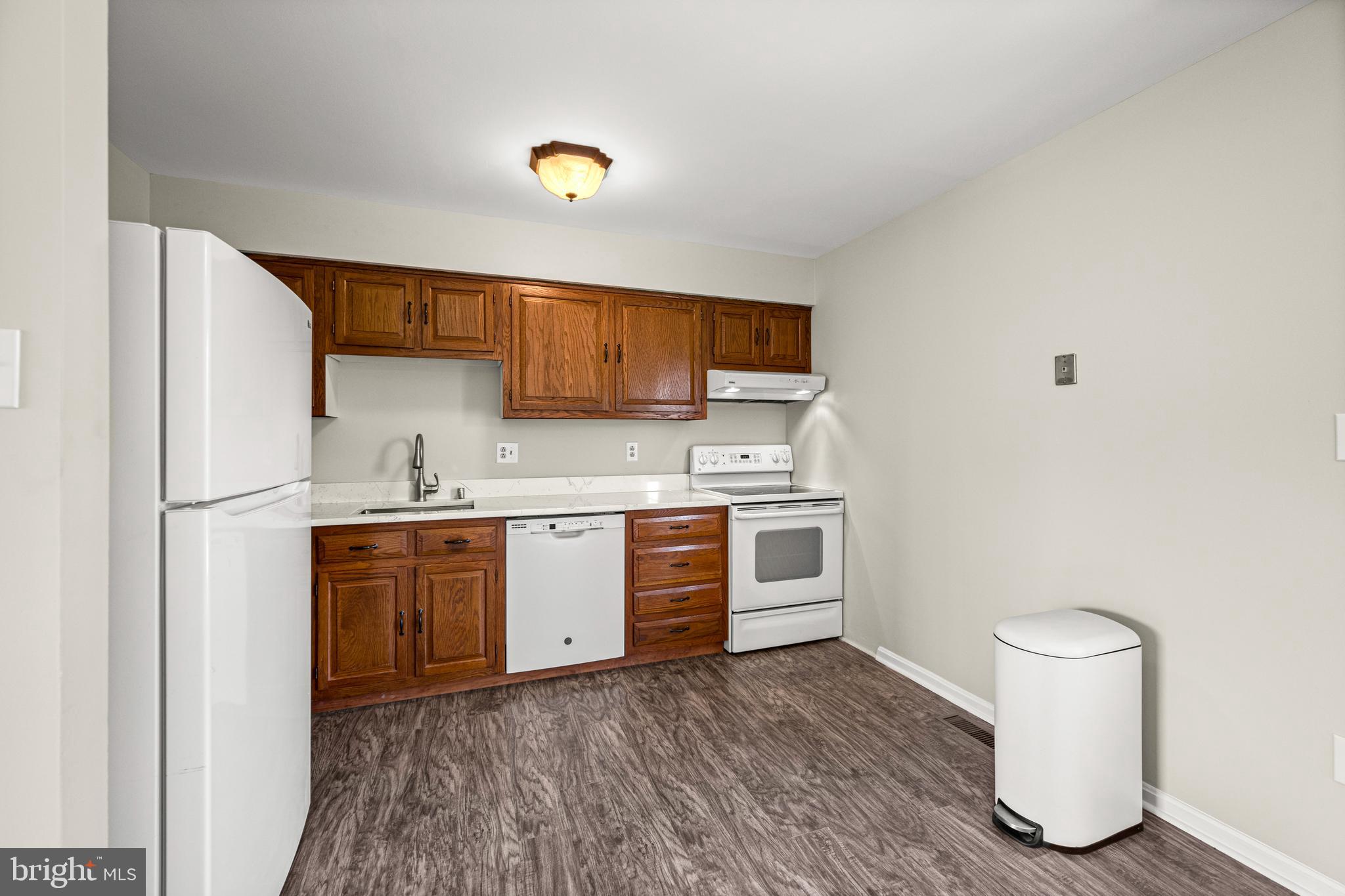 WOLF HILL - Residential