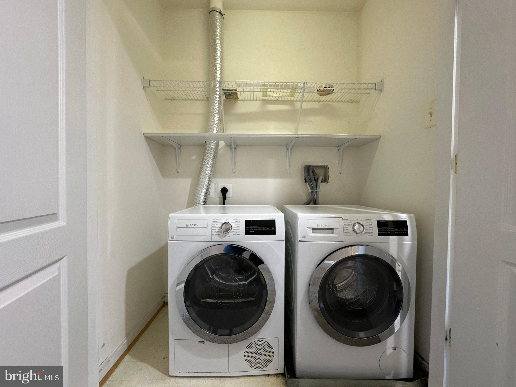 GERMANTOWN STATION - Residential Lease