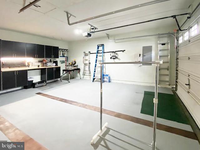 LAKE POINT ROUND HILL - Residential