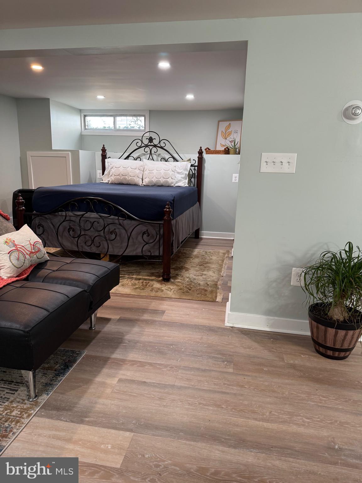 SYLVAN SHORES - Residential