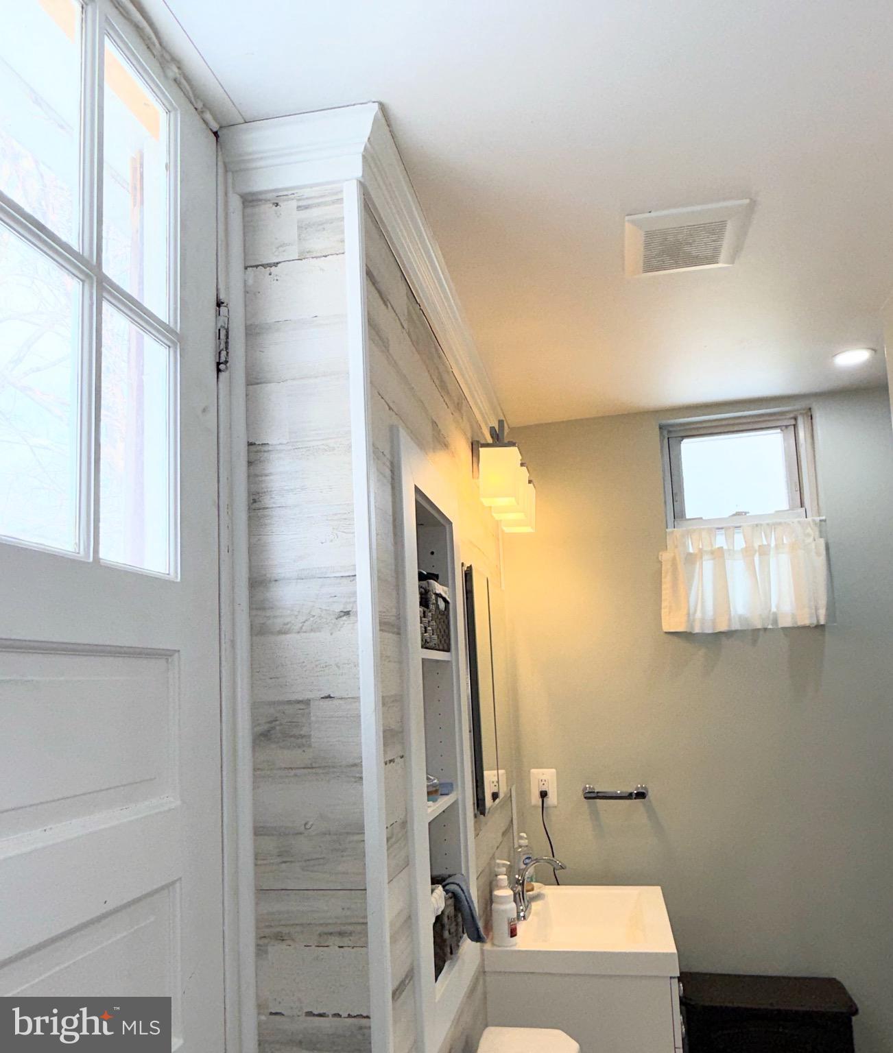 SYLVAN SHORES - Residential