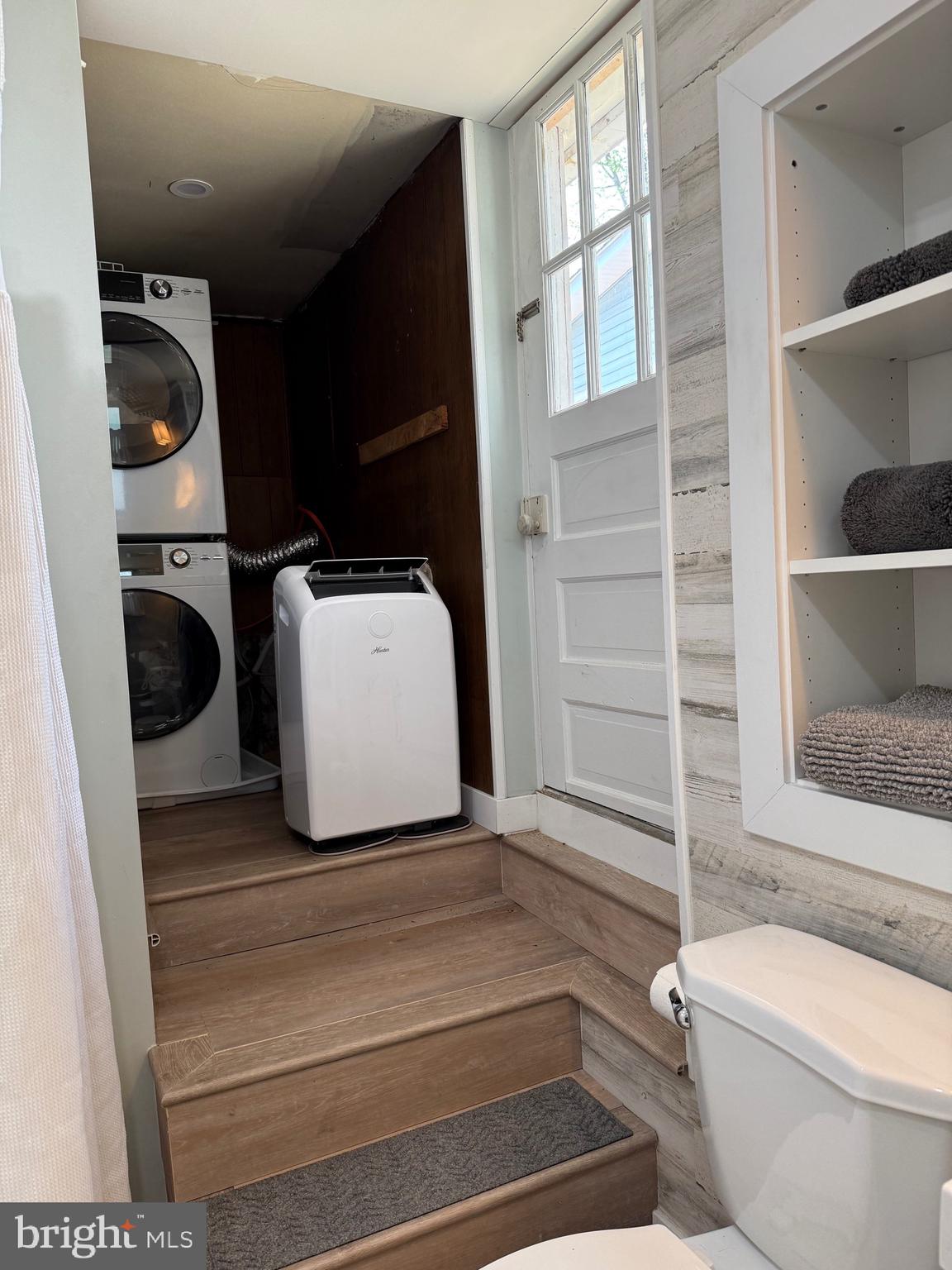 SYLVAN SHORES - Residential