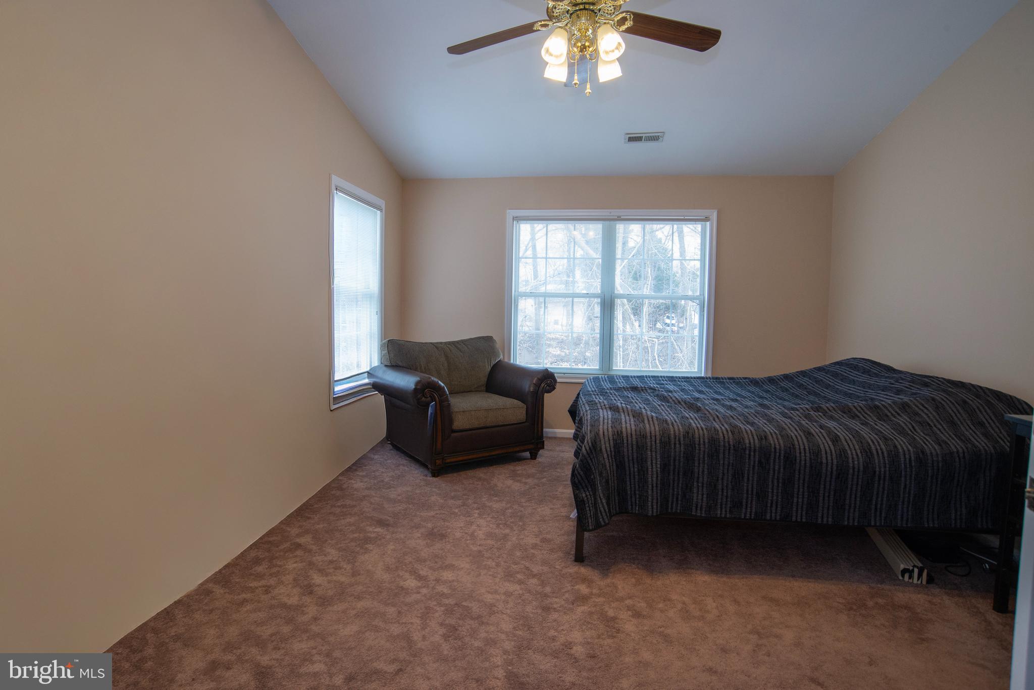 DEVON GREEN - Residential